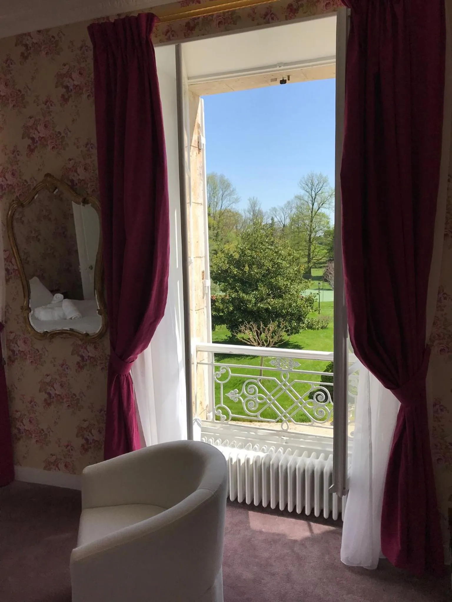 Garden view in Chambres d'hotes de Pouzelande