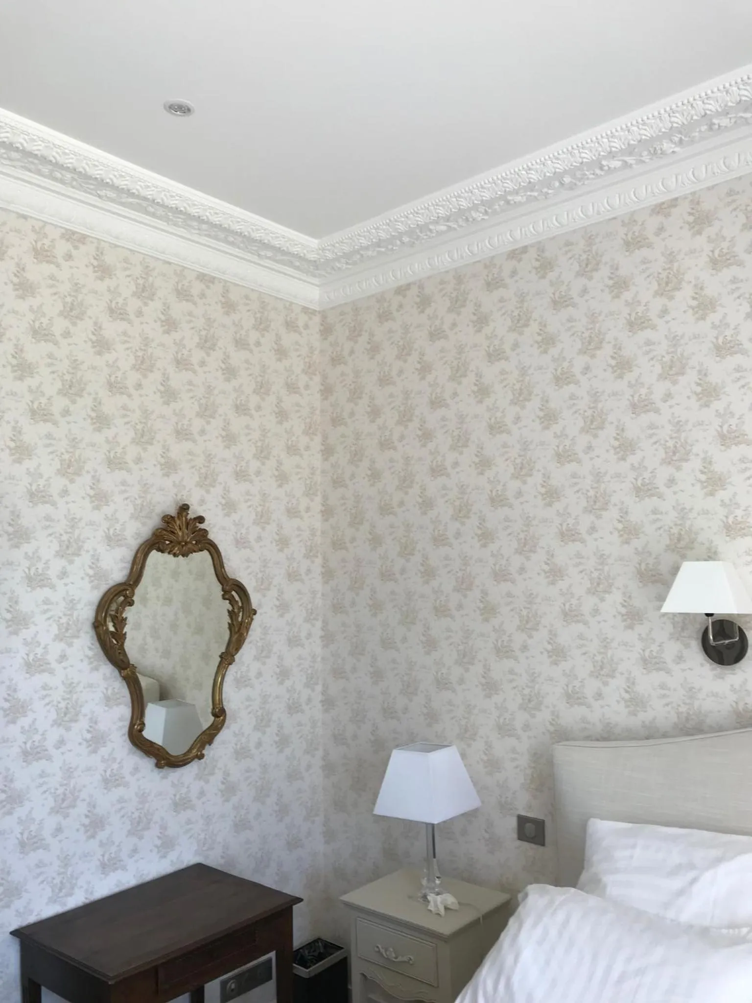 Decorative detail, Bed in Chambres d'hotes de Pouzelande