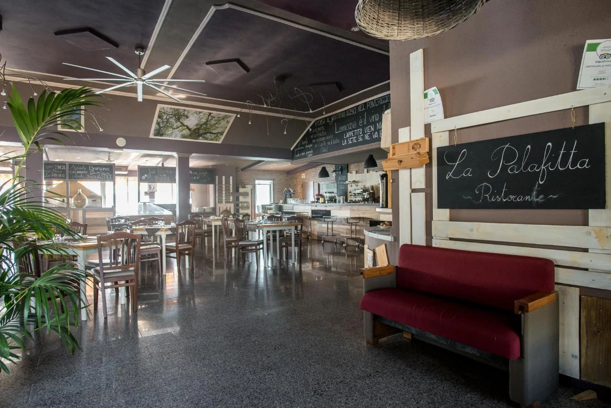 Patio in Hotel Royal