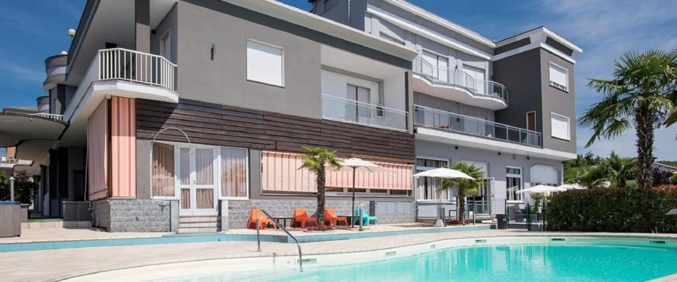 Property building in Hotel Royal