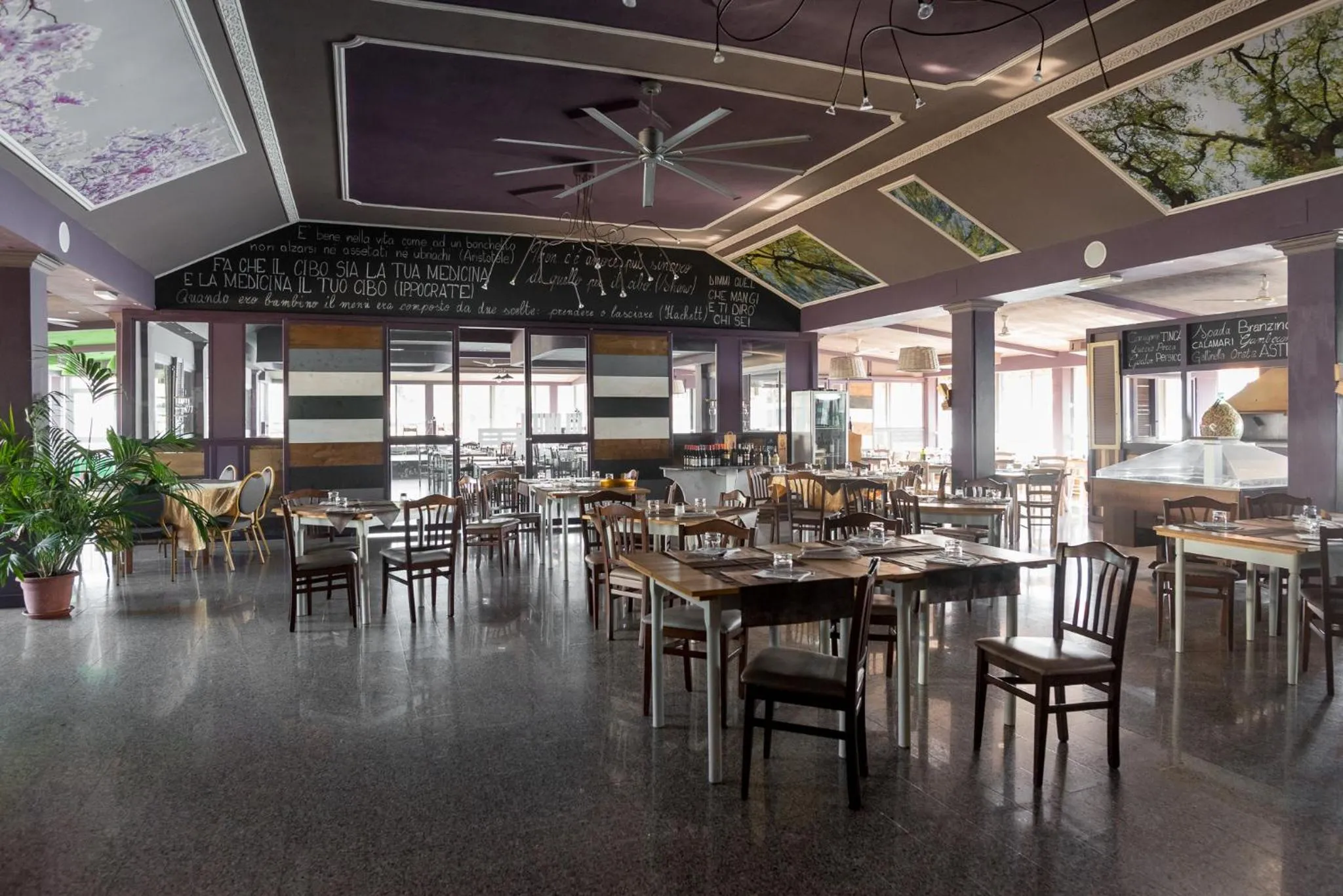 Lounge or bar in Hotel Royal