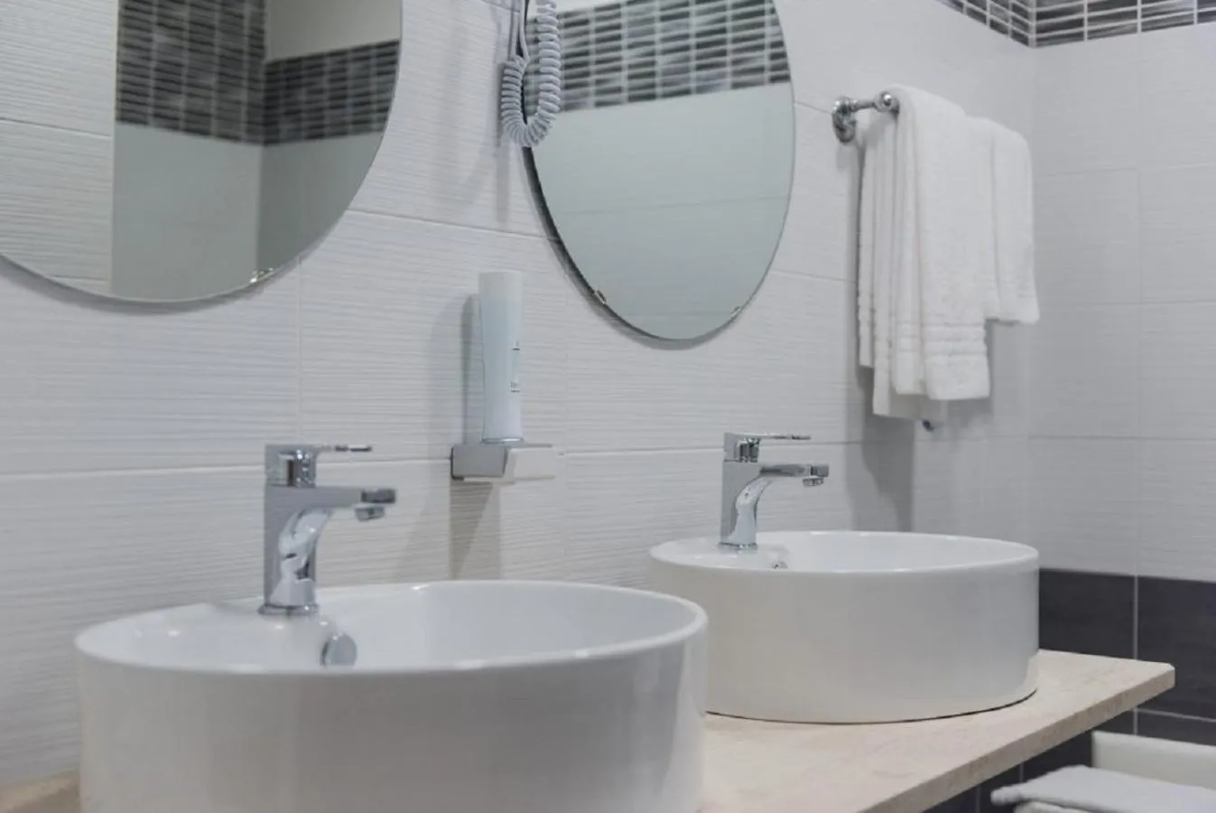 Bathroom in Hotel Royal