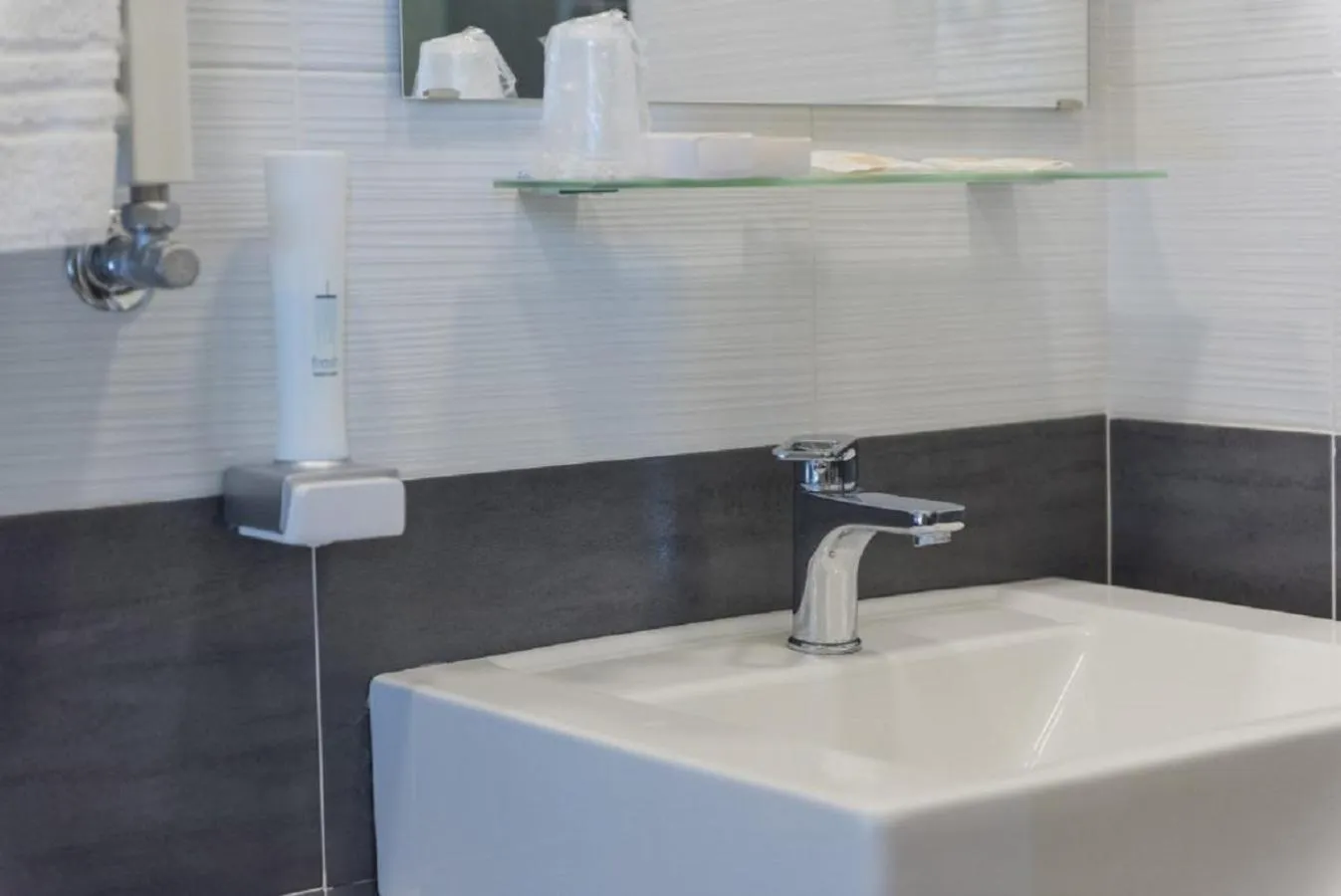 Bathroom in Hotel Royal