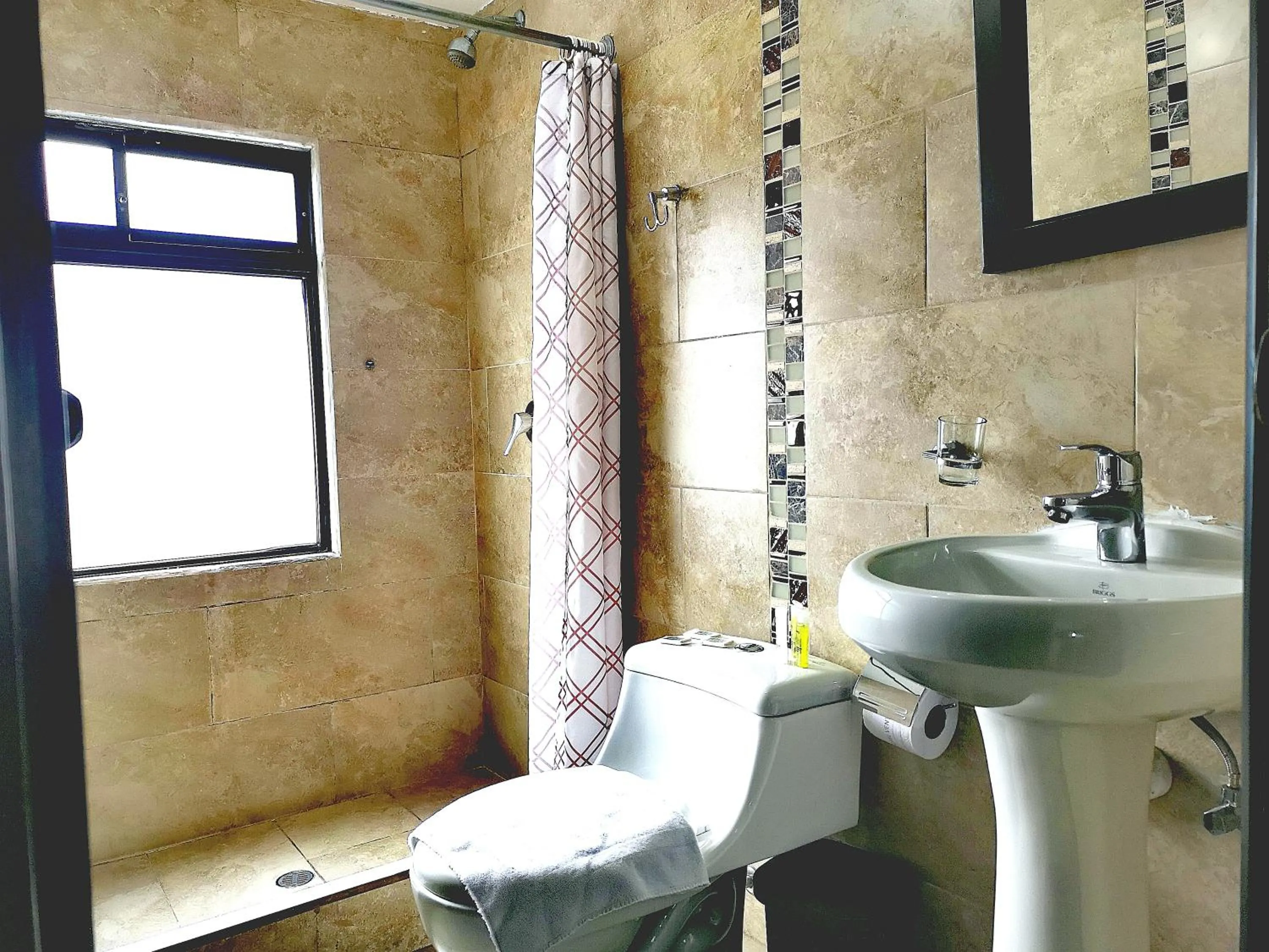 Bathroom in Hotel Muros Quito