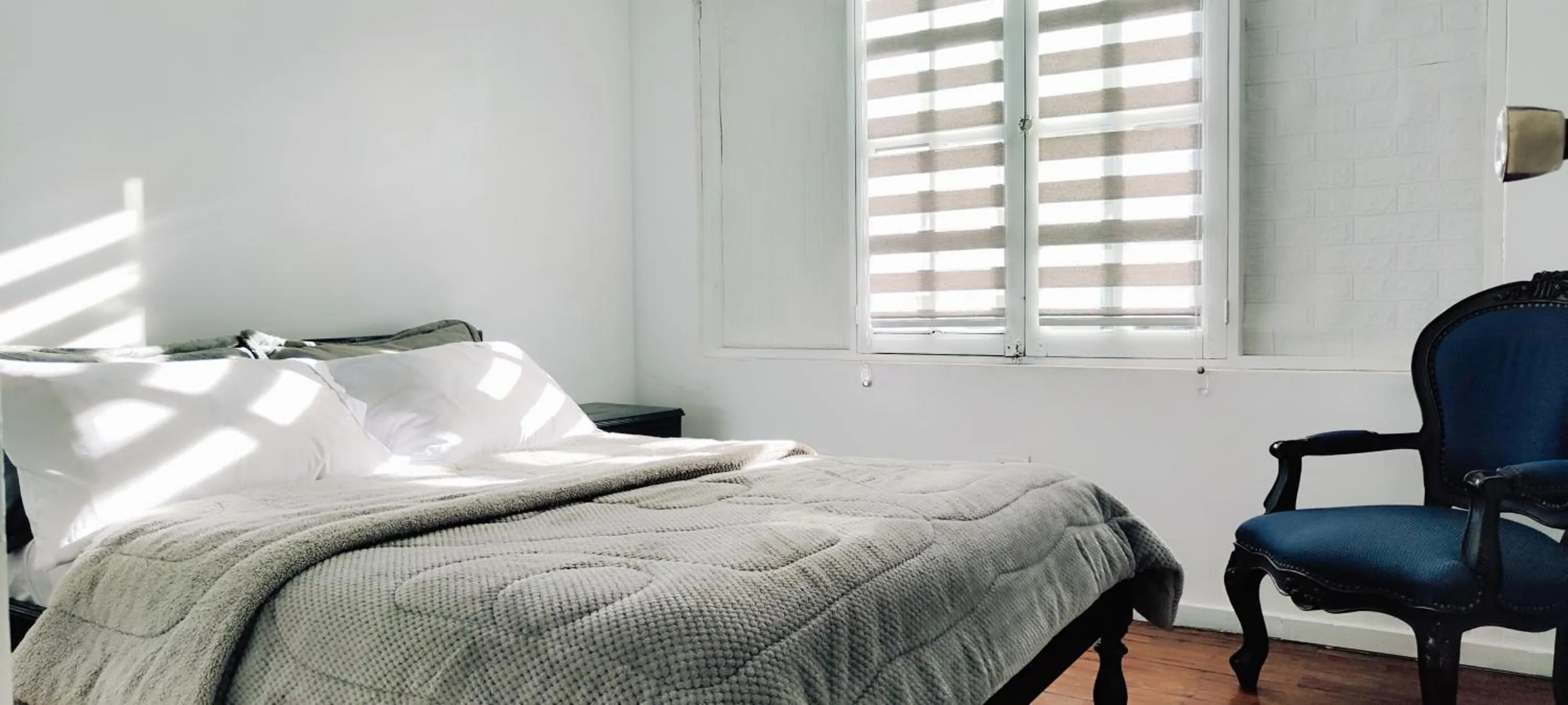 Photo of the whole room, Bed in Hotel Muros Quito