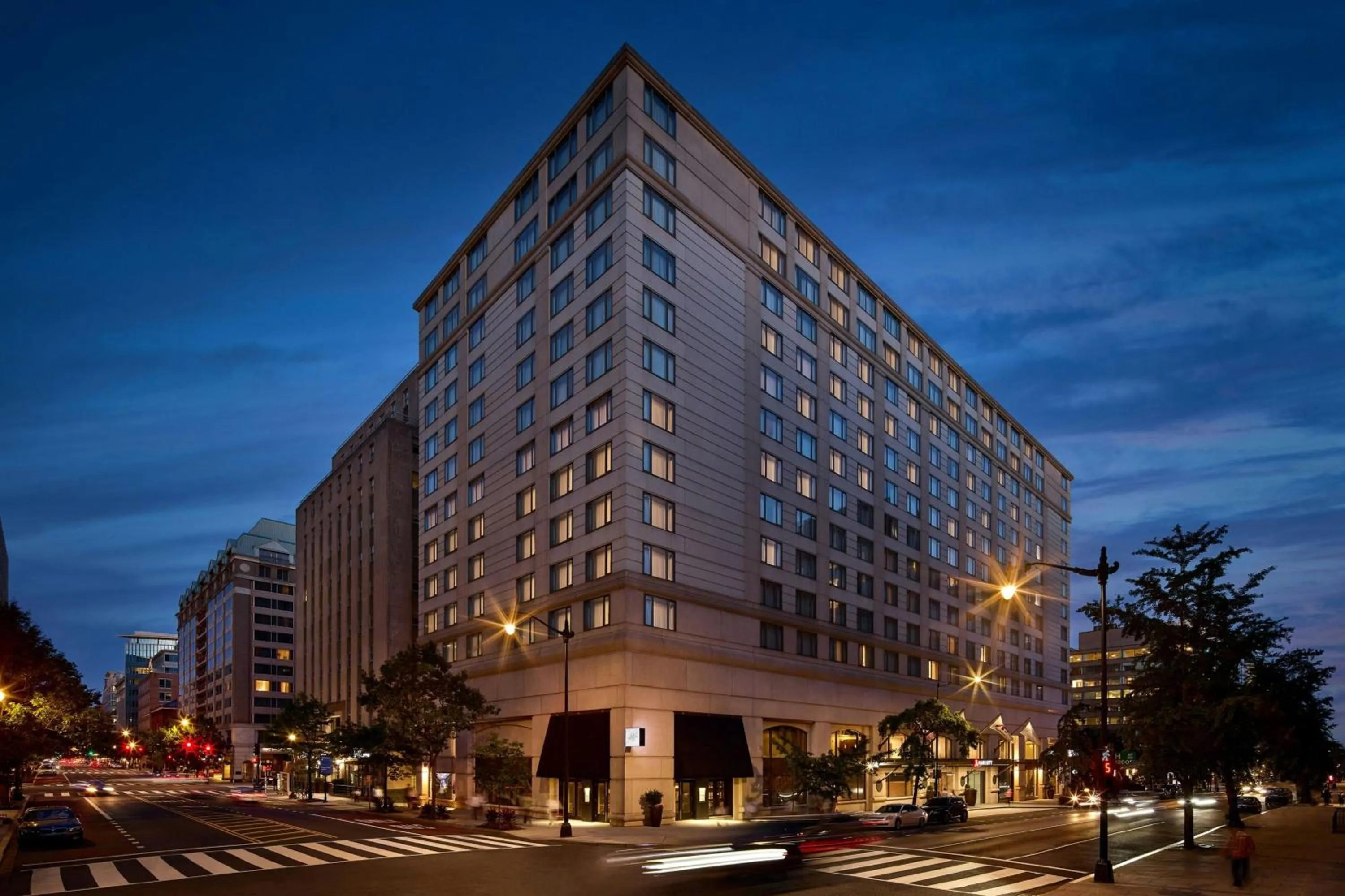 Property building in Washington Marriott at Metro Center