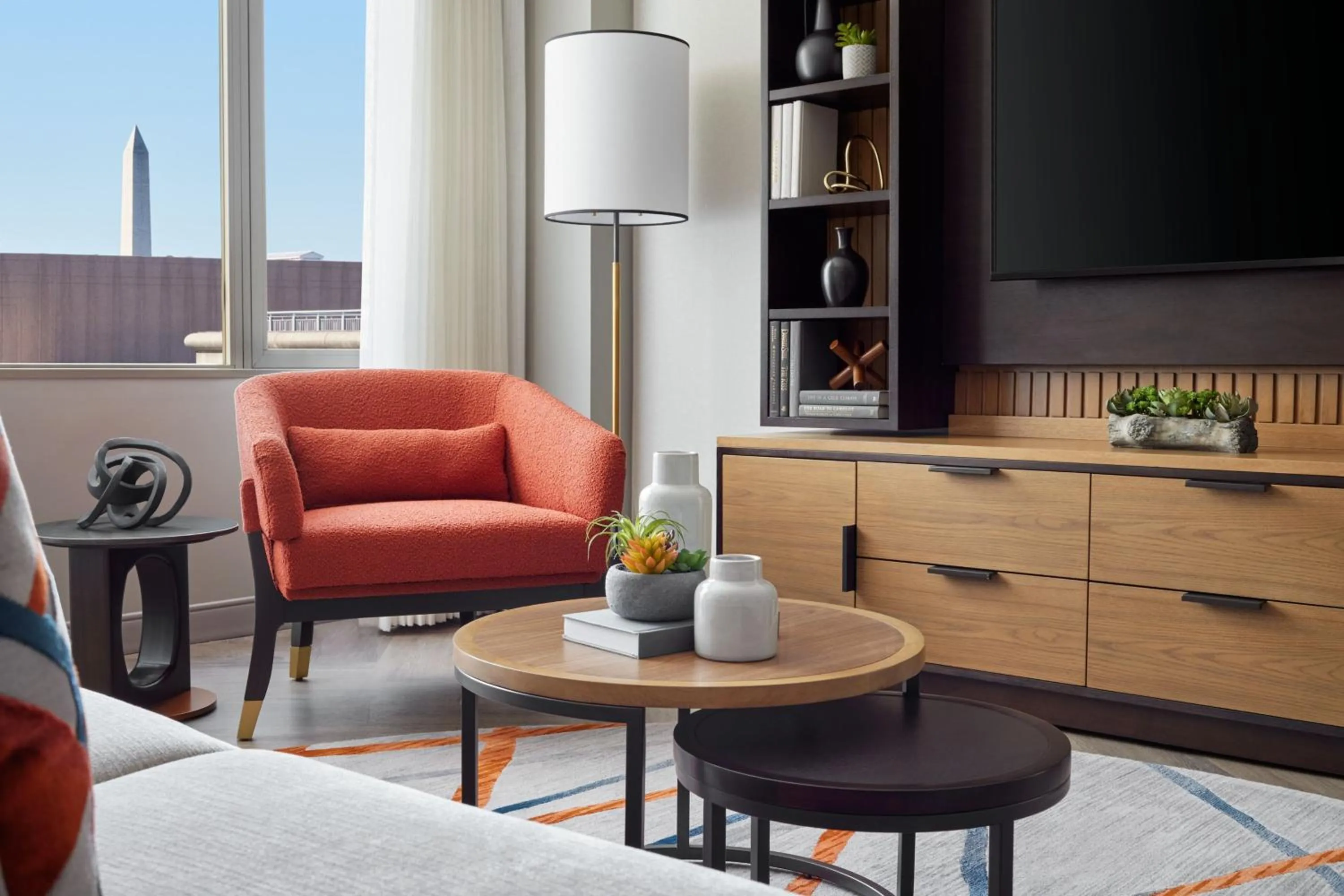 Living room in Washington Marriott at Metro Center