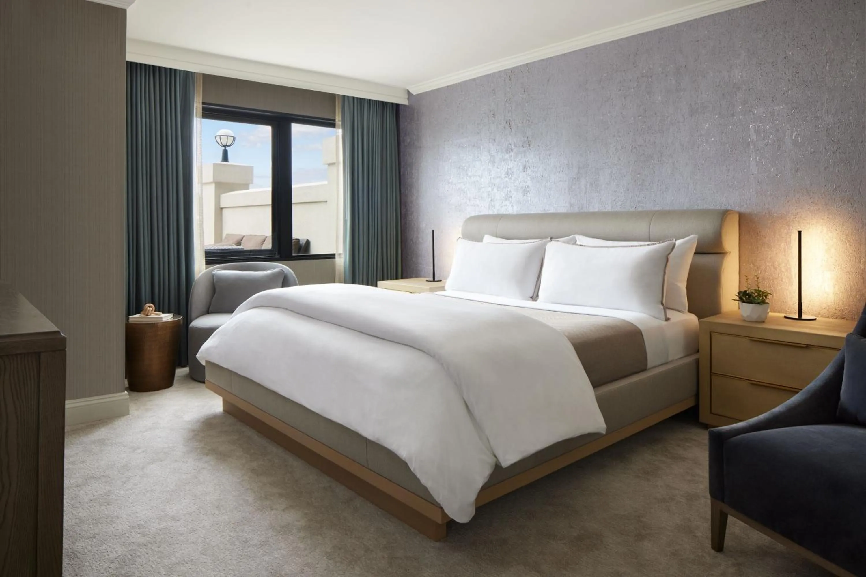 Bedroom, Bed in The Westin DC Downtown