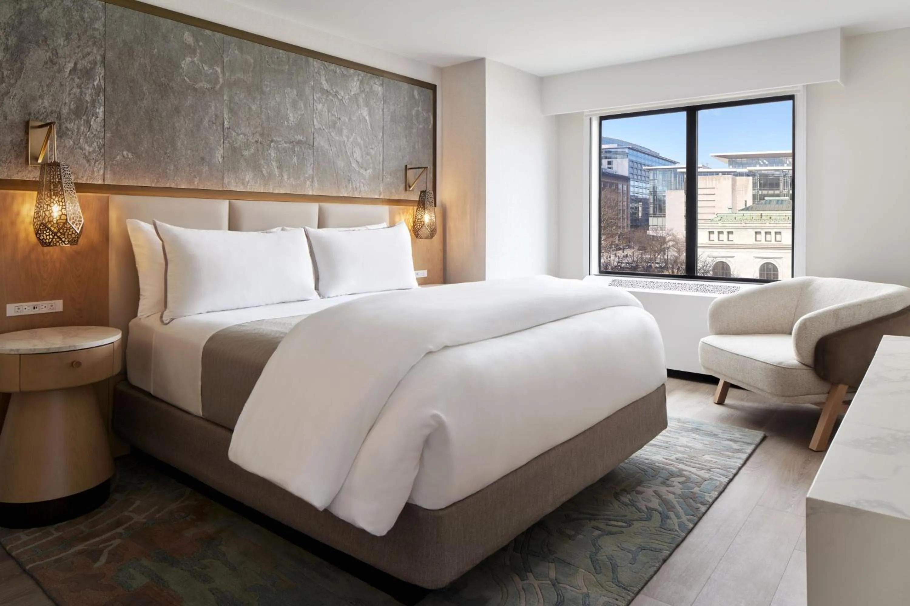 Bedroom, Bed in The Westin DC Downtown