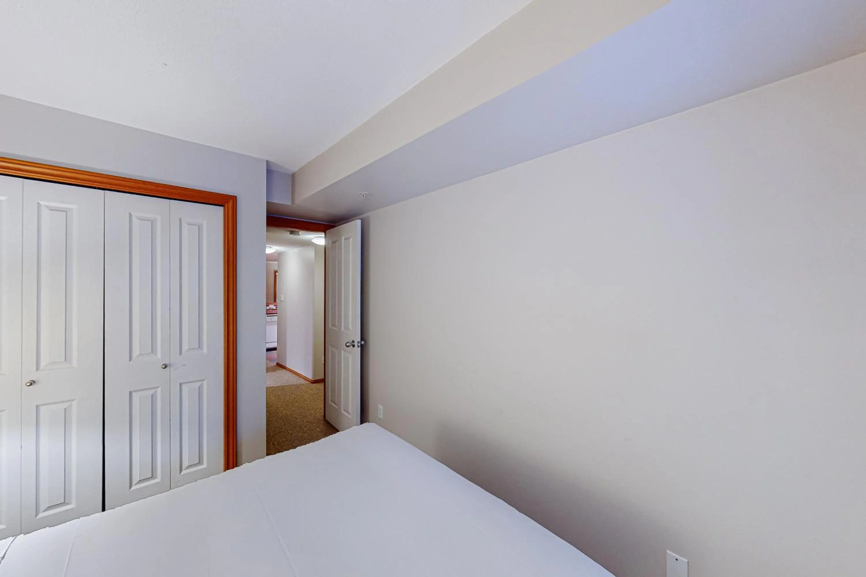 Bed in Glacier's Reach 115b