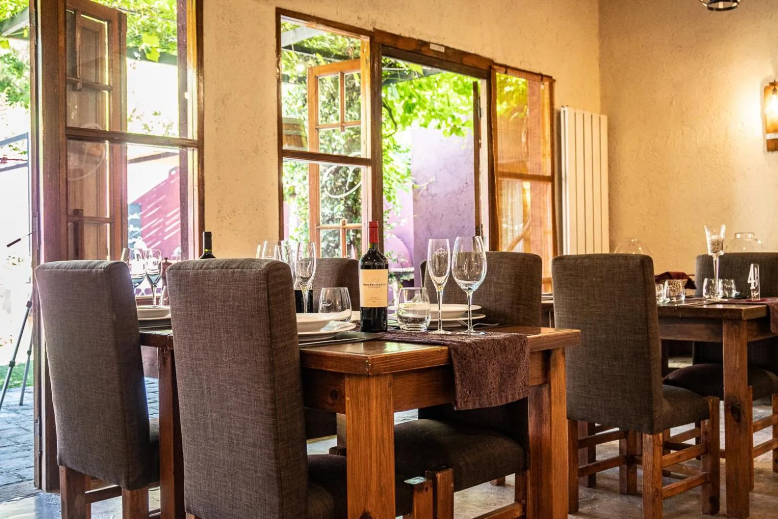 Dining area in Posada Borravino
