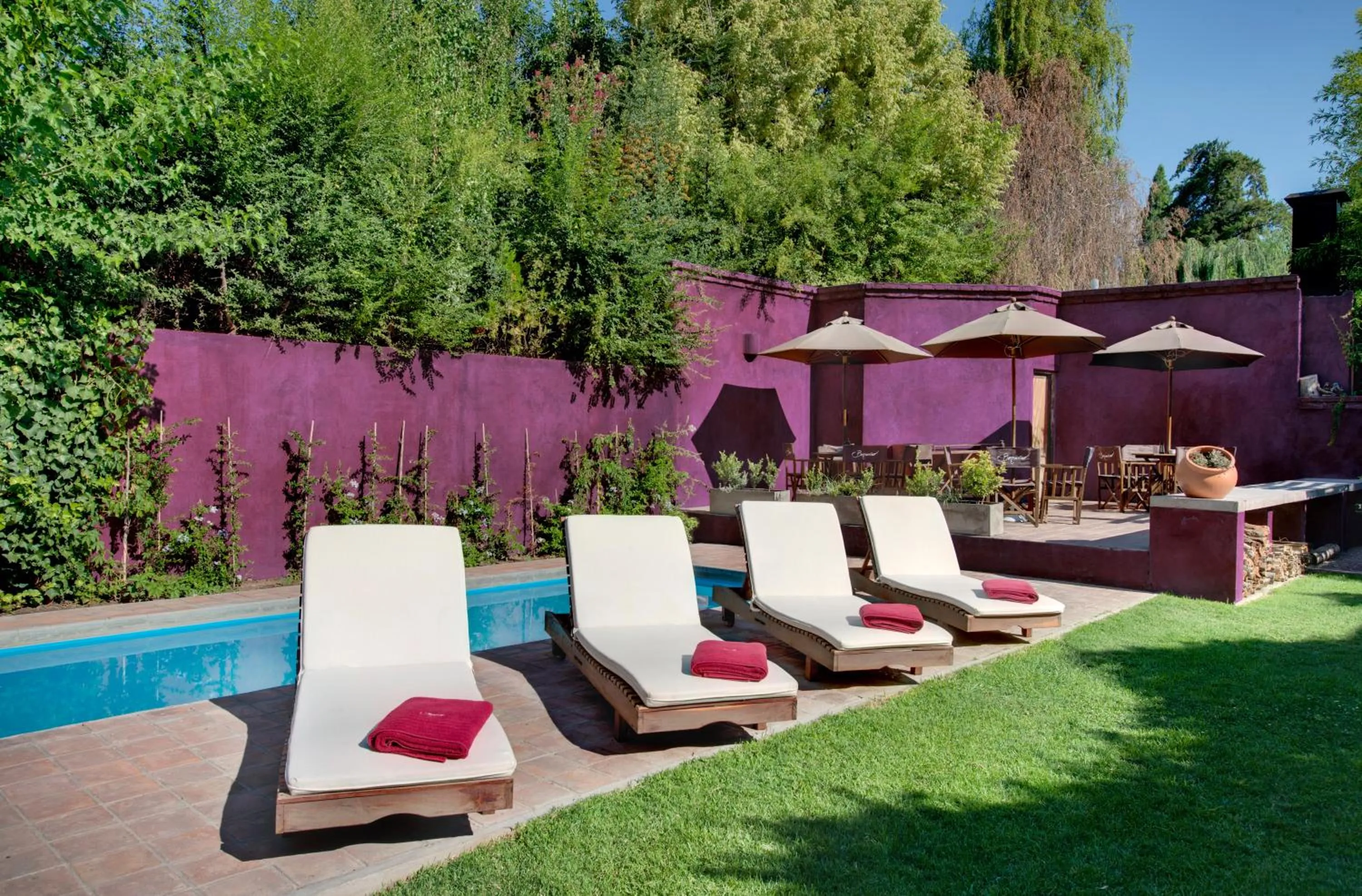 Swimming pool in Posada Borravino