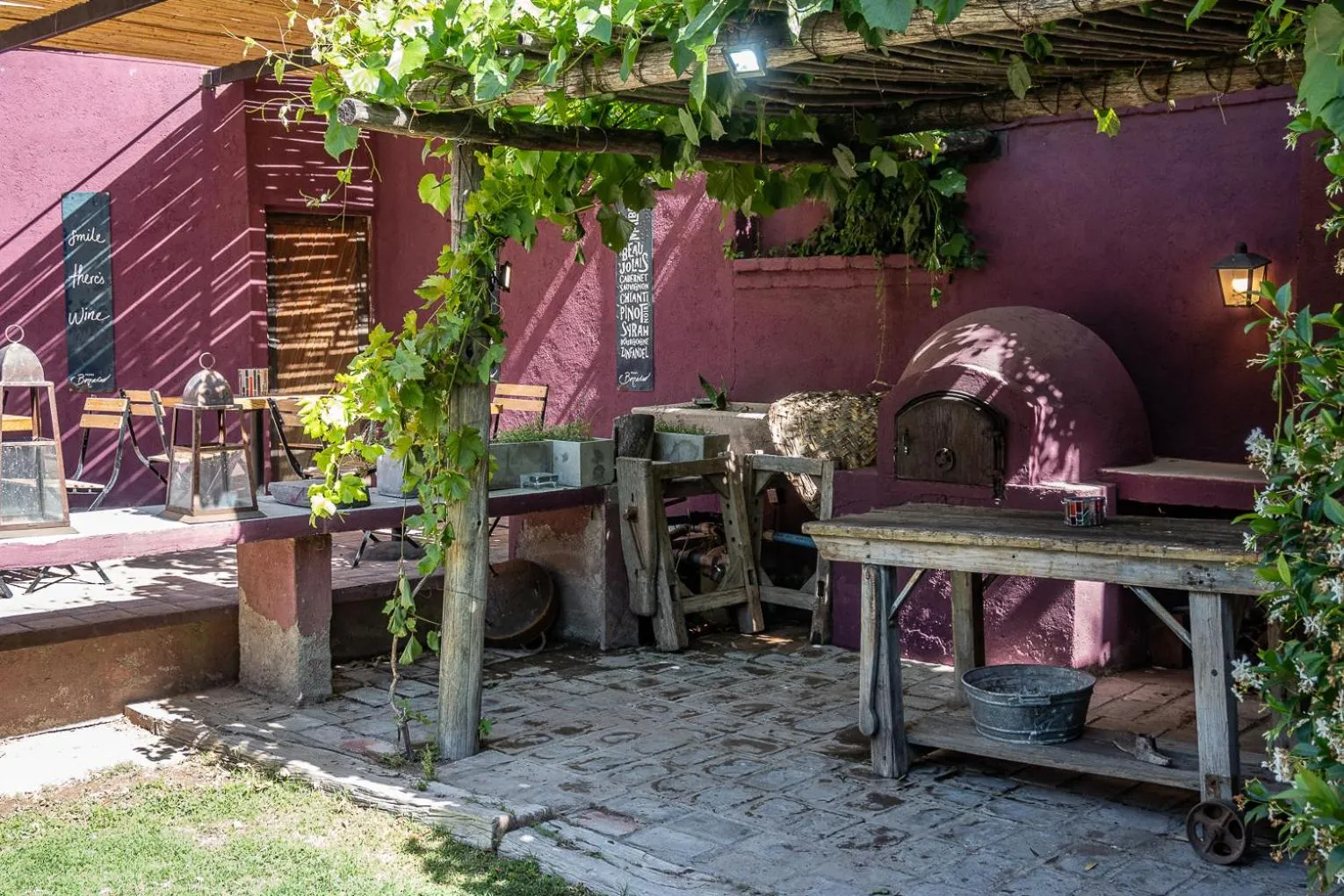 Patio in Posada Borravino