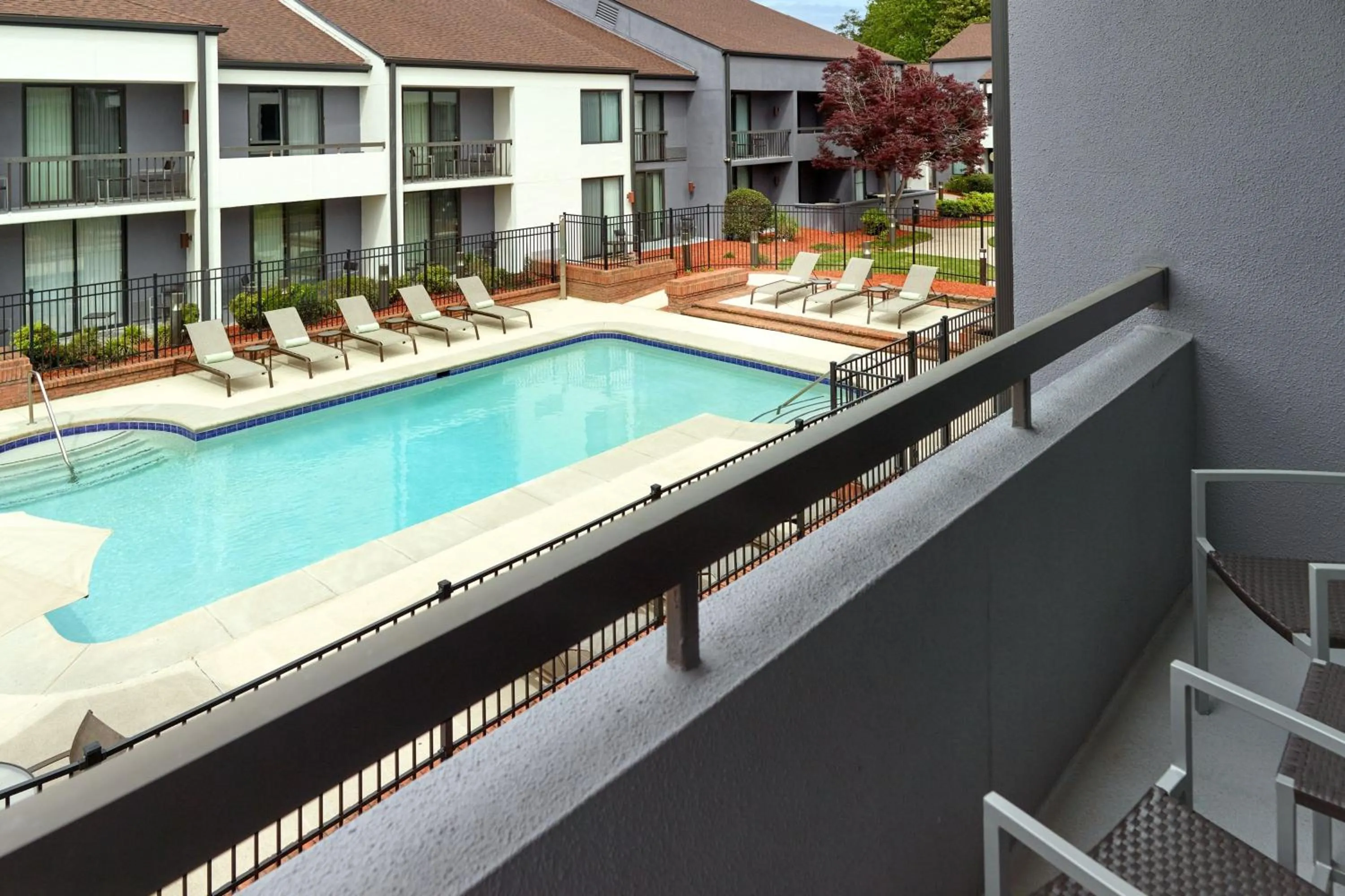 Photo of the whole room in Courtyard by Marriott Augusta