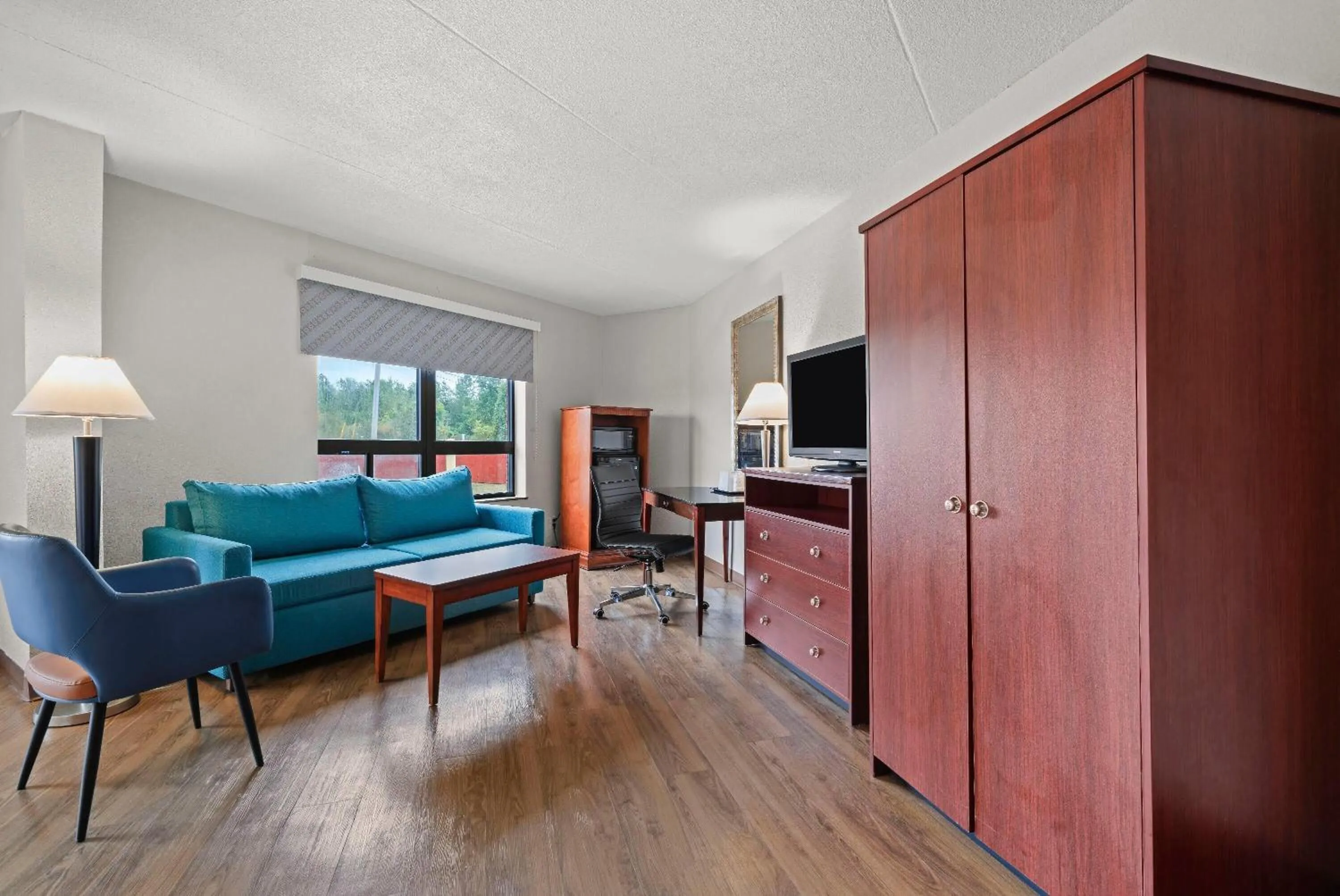 Photo of the whole room in Days Inn by Wyndham Utica