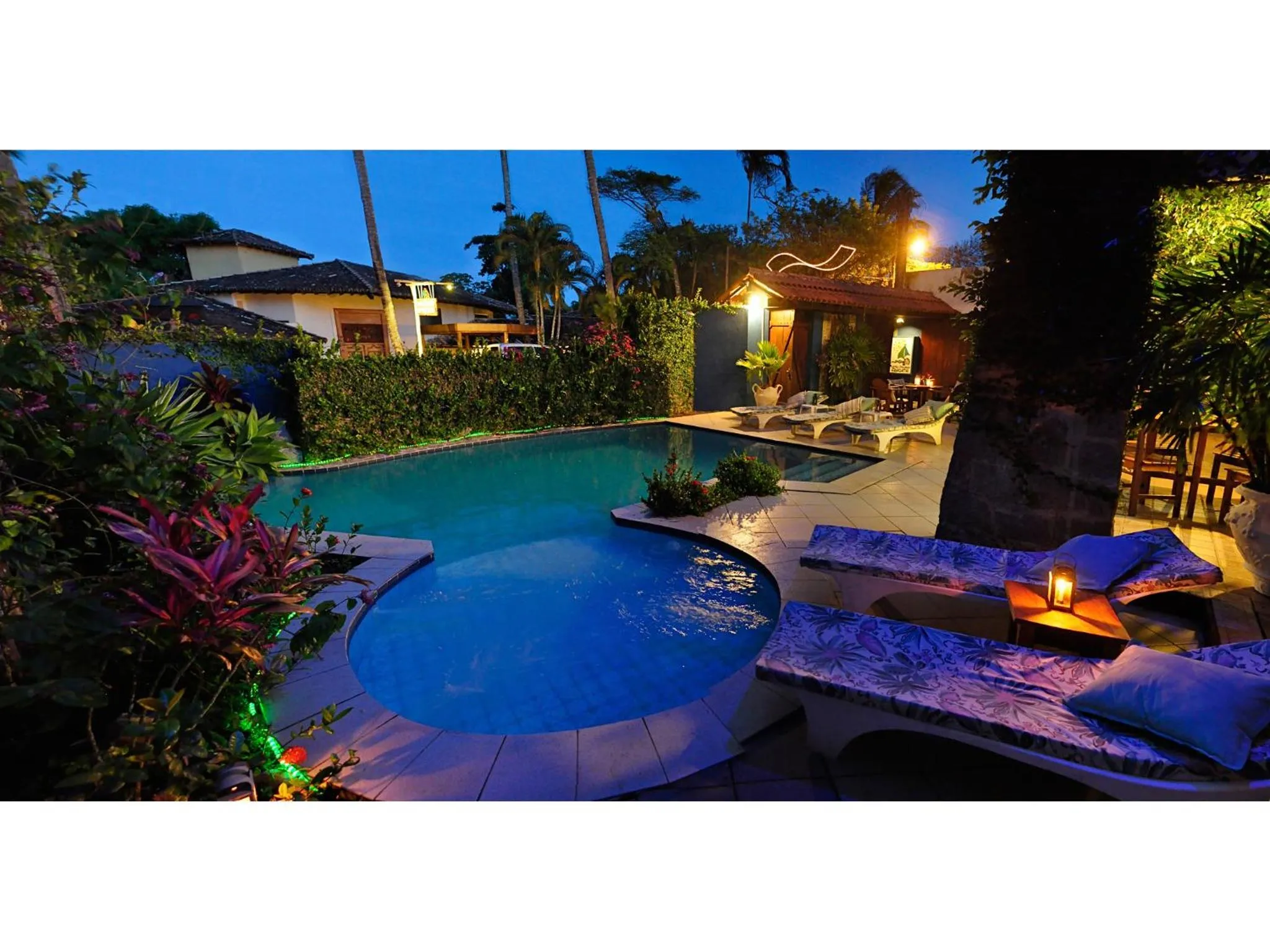 Swimming pool in Pousada Fragata - Arraial D Ajuda - Melhor Localização e Atendimento