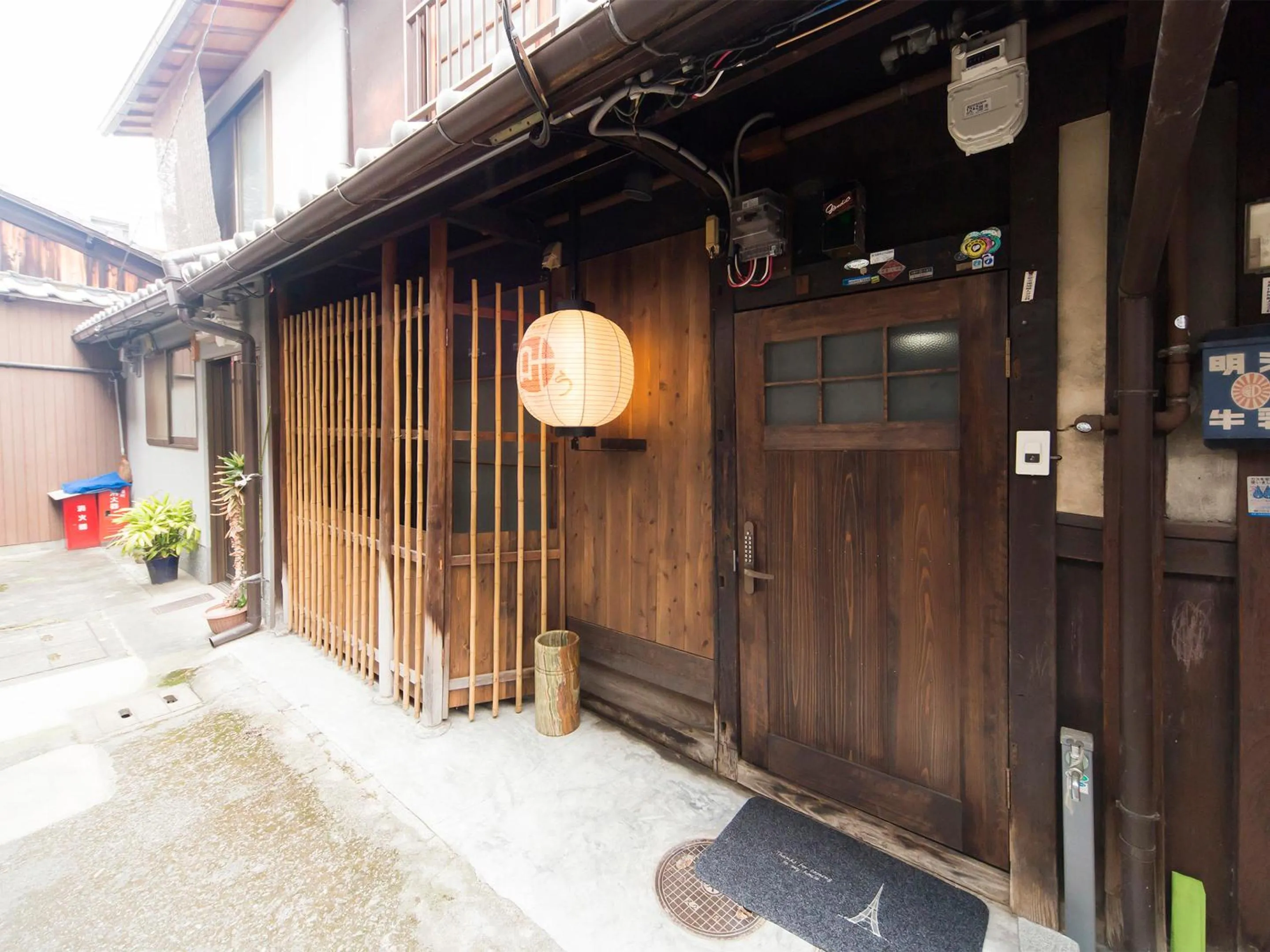 Property building in Kyomachiya Higashiyama Sanjo Kanau