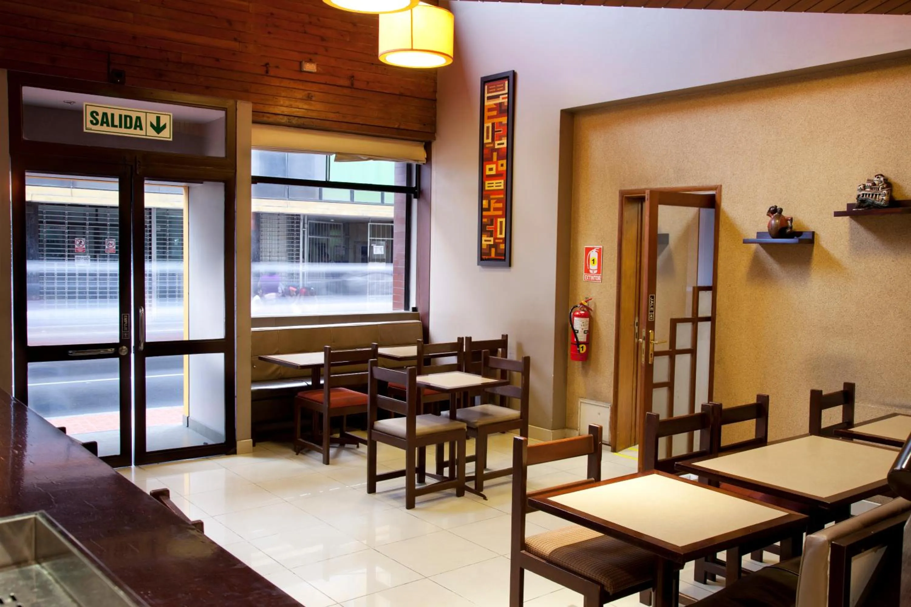Restaurant/places to eat in Kamana Hotel
