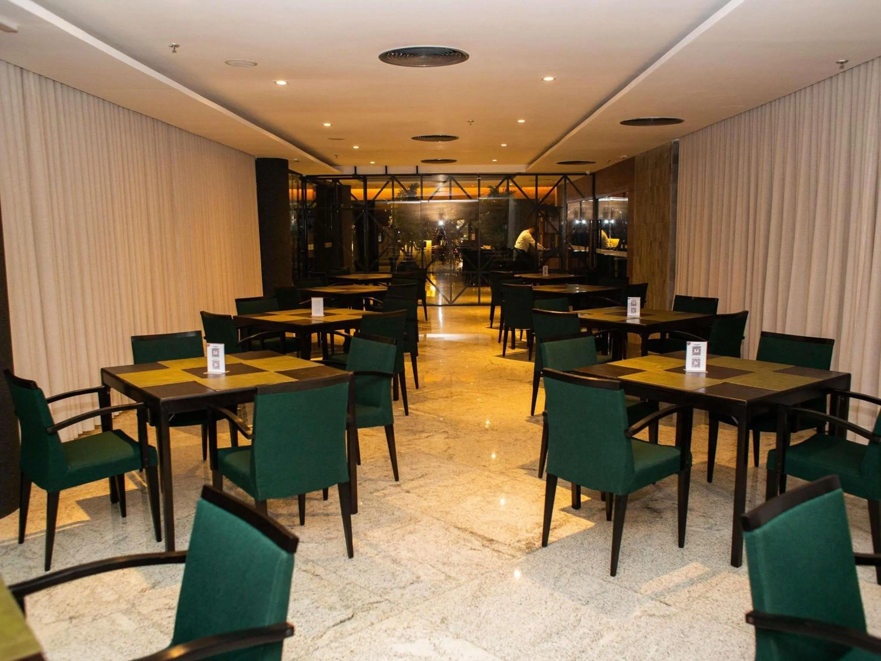 Restaurant/places to eat in Grand Mercure Belem do Para