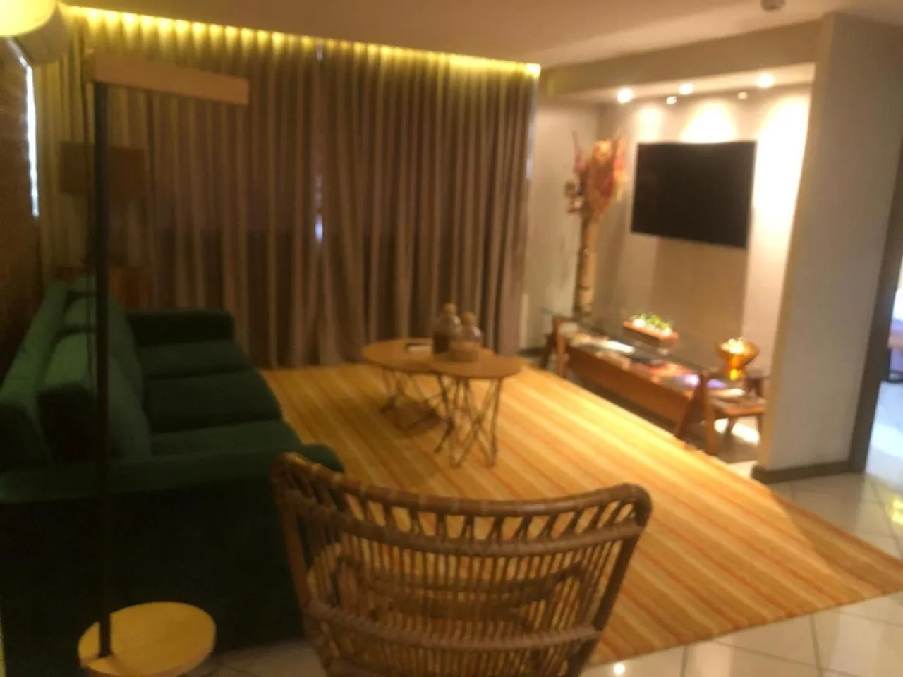 Communal lounge/ TV room in Grand Mercure Belem do Para