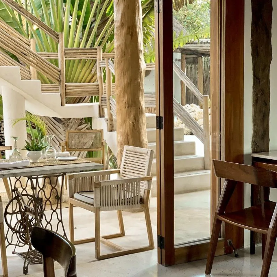 Restaurant/places to eat in Ser Casasandra Boutique Hotel