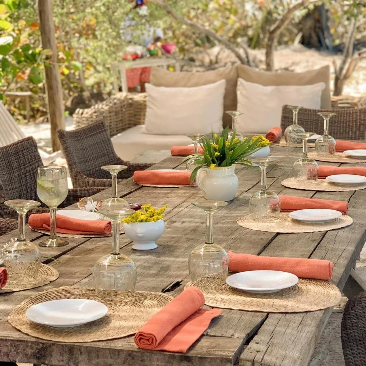 Restaurant/places to eat in Ser Casasandra Boutique Hotel