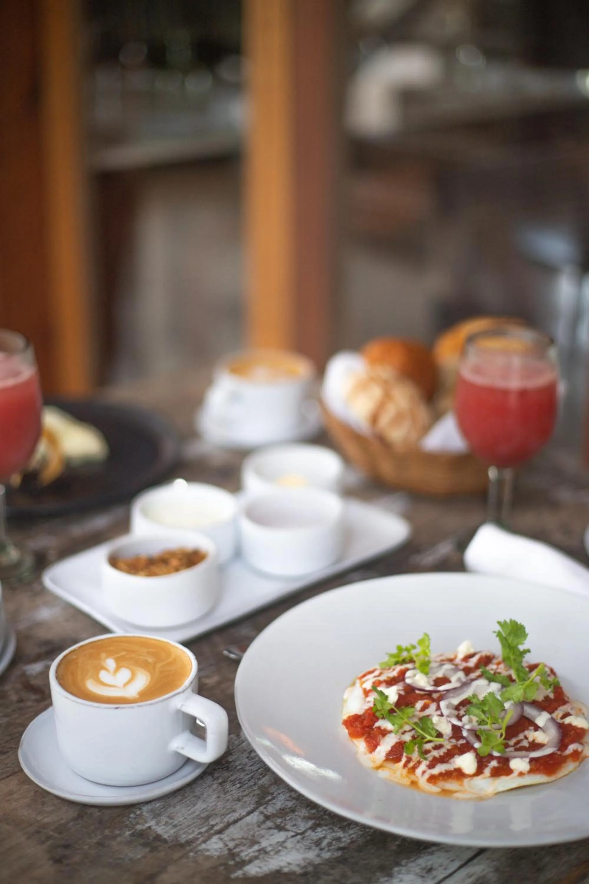 Restaurant/places to eat in Ser Casasandra Boutique Hotel