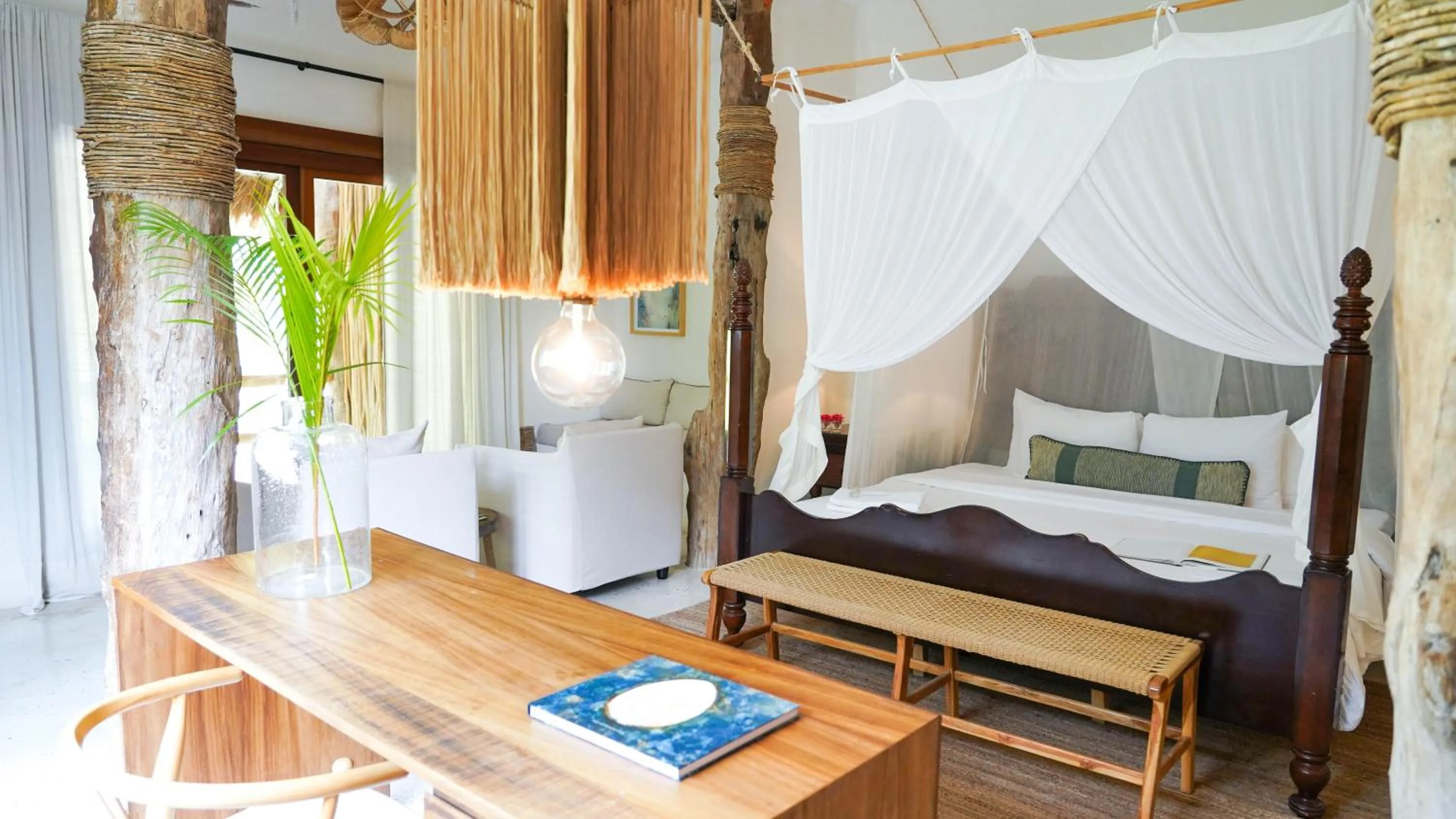 Photo of the whole room, Bed in Ser Casasandra Boutique Hotel