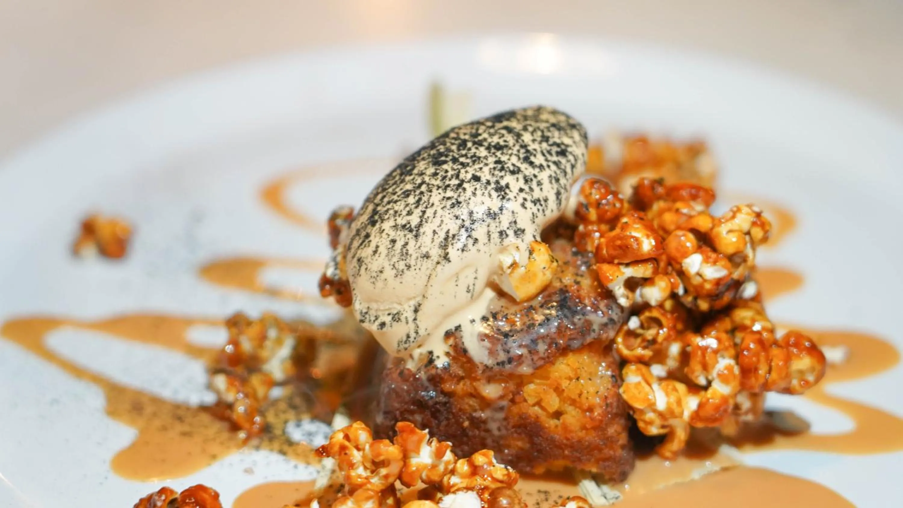 Restaurant/places to eat in Ser Casasandra Boutique Hotel