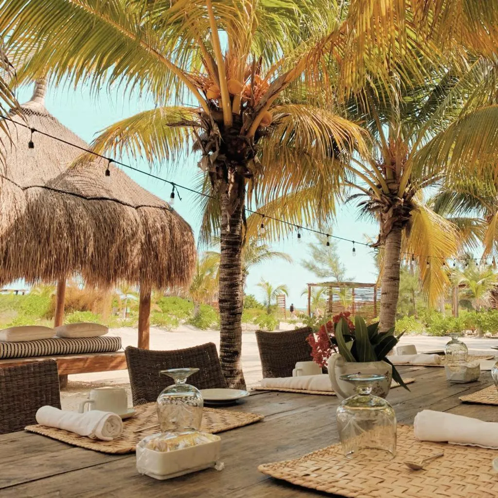 Restaurant/places to eat in Ser Casasandra Boutique Hotel