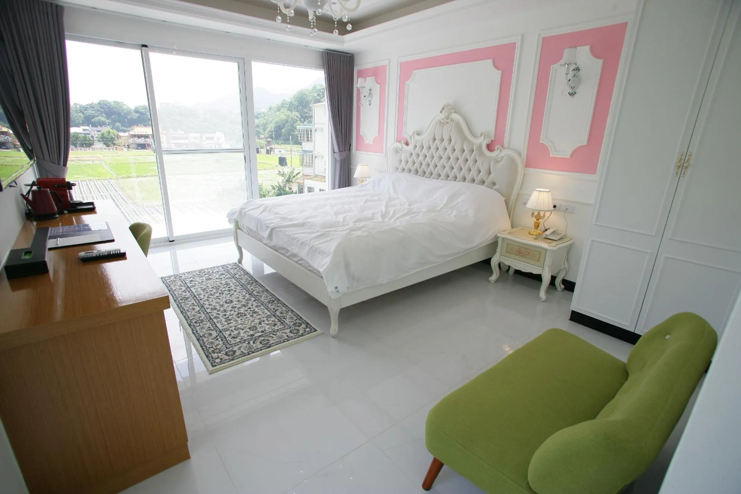 Photo of the whole room, Bed in Xianel Vacation Chateau