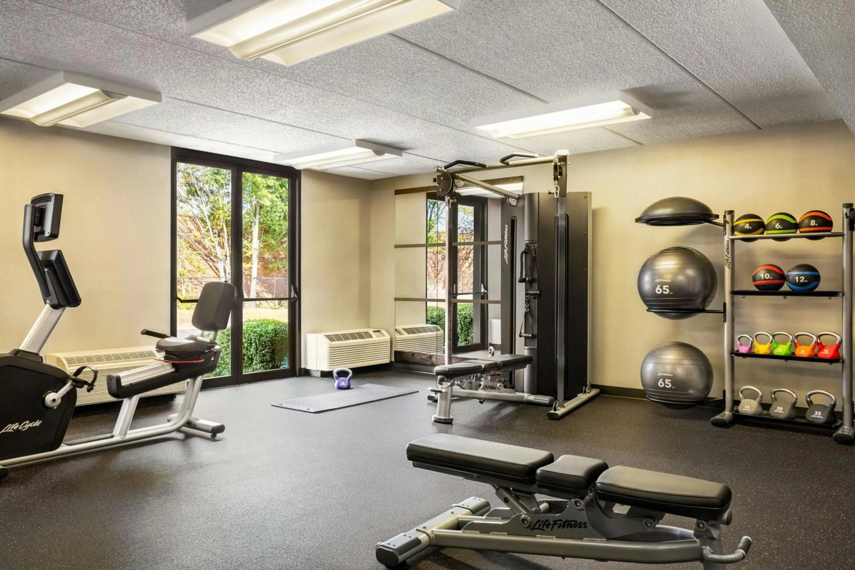 Fitness centre/facilities in Courtyard by Marriott Atlanta Northlake