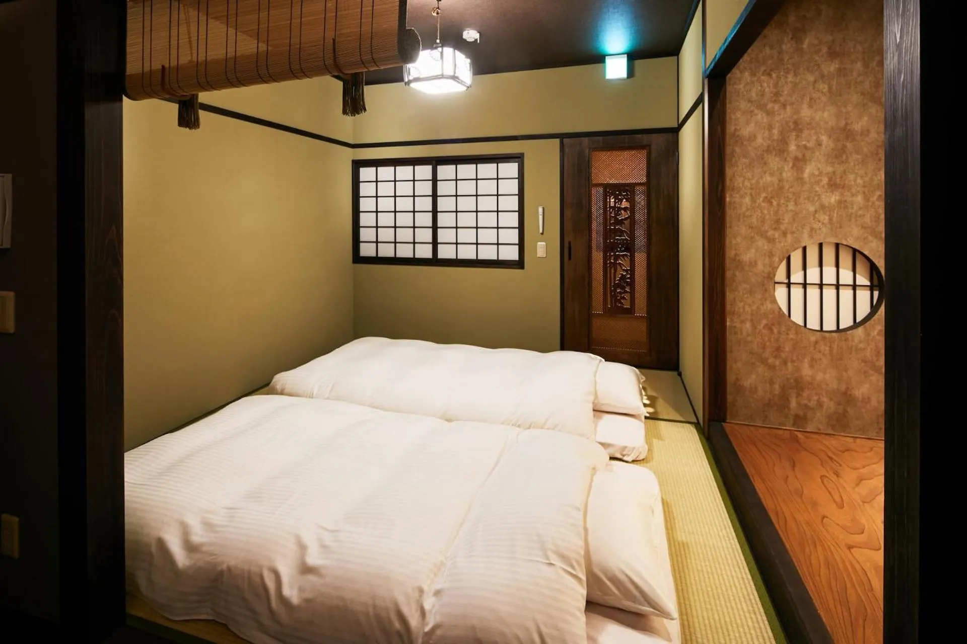Bedroom, Bed in Eigetsu