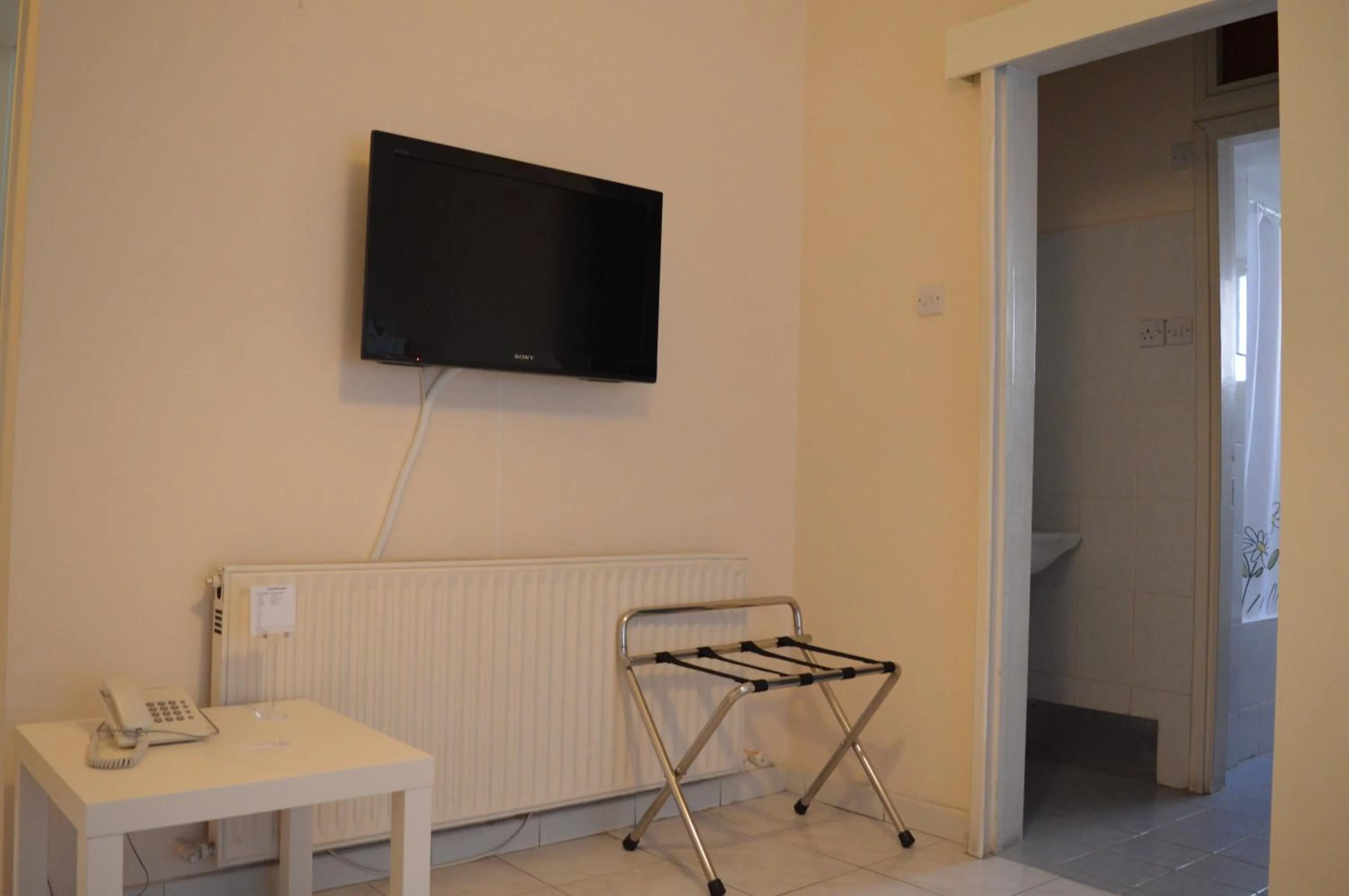 TV and multimedia in Lordos Hotel Apts Limassol