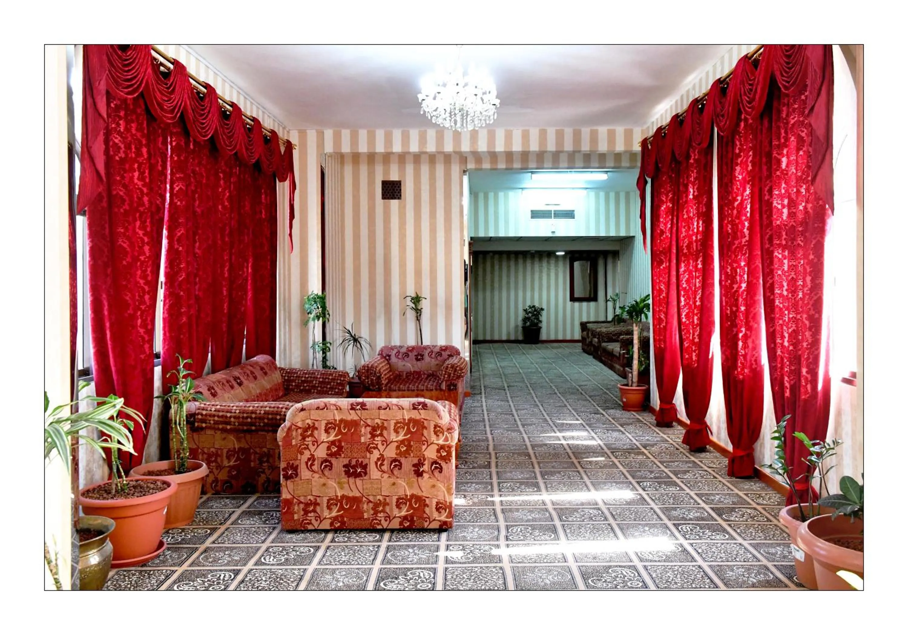 Area and facilities in Gulf Gate Hotel