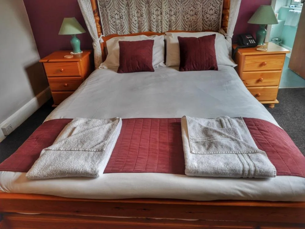 Bed in The Fountain Inn