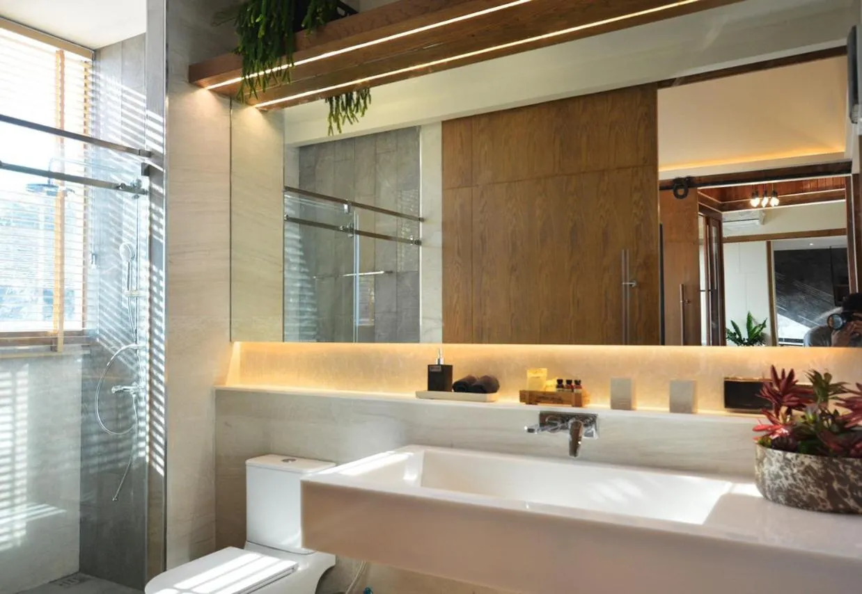 Bathroom in The Cabin Beach Resort