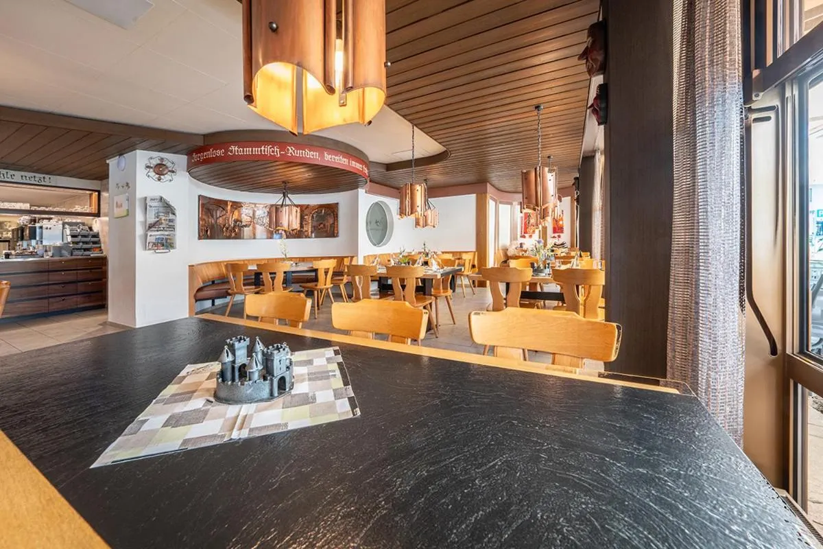 Restaurant/places to eat in Hotel Seehof Superior
