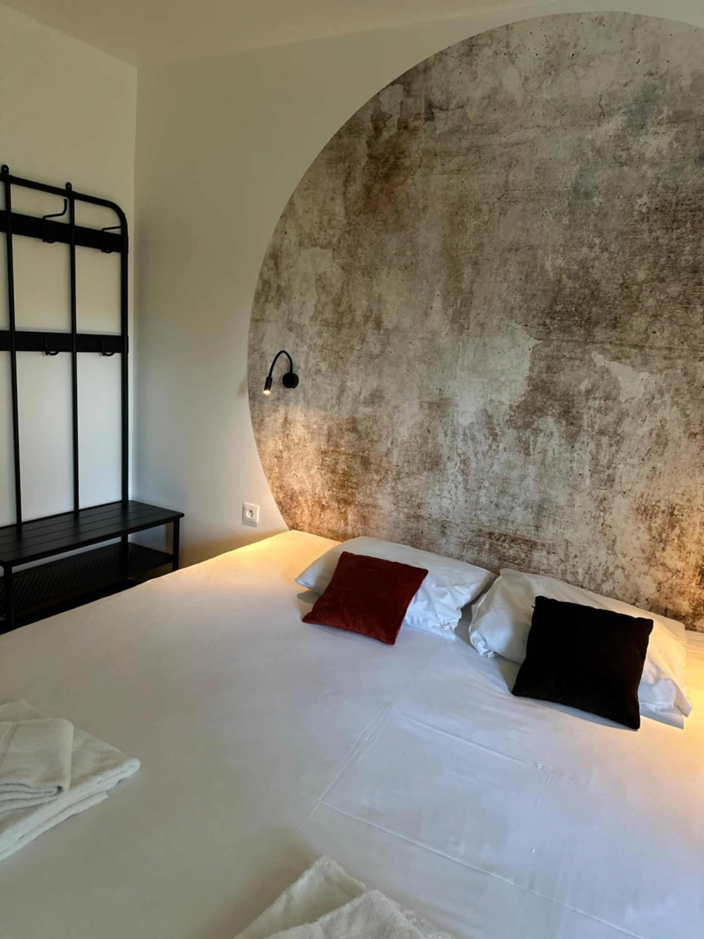 Photo of the whole room, Bed in The Originals City, Hôtel Le Lodge, Ondres, Bayonne Nord