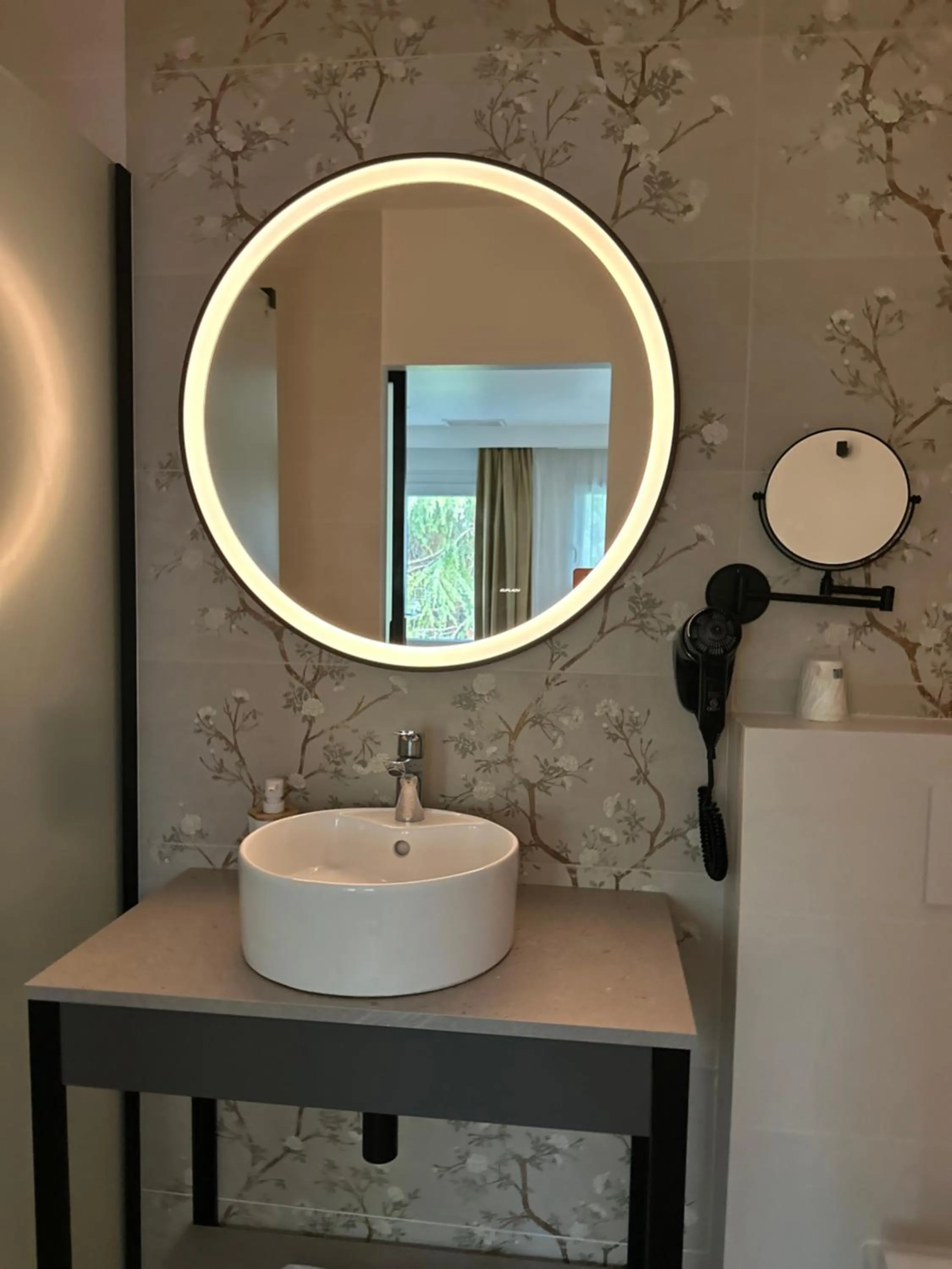 Bathroom in The Originals City, Hôtel Le Lodge, Ondres, Bayonne Nord