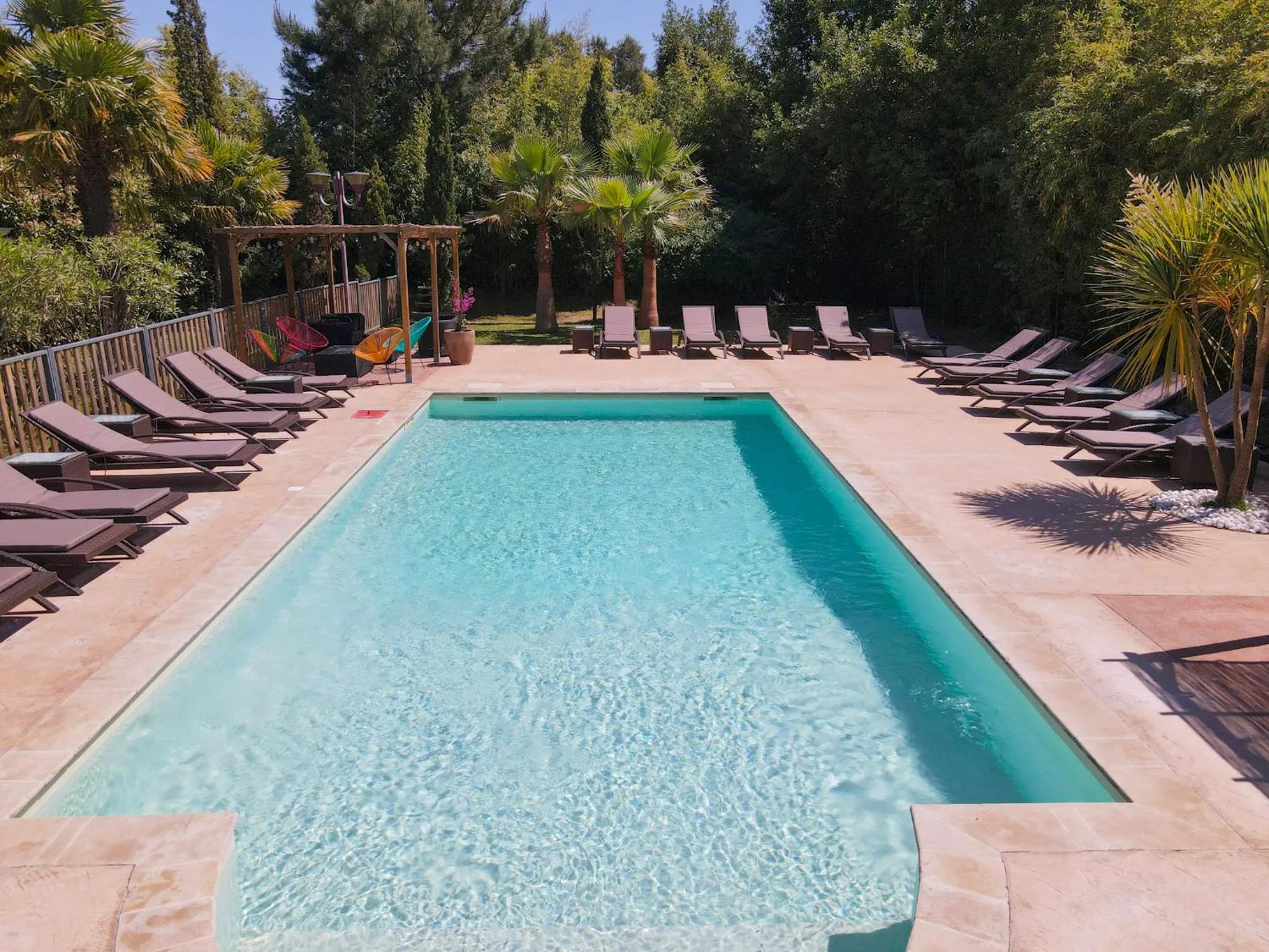 Pool view in The Originals City, Hôtel Le Lodge, Ondres, Bayonne Nord