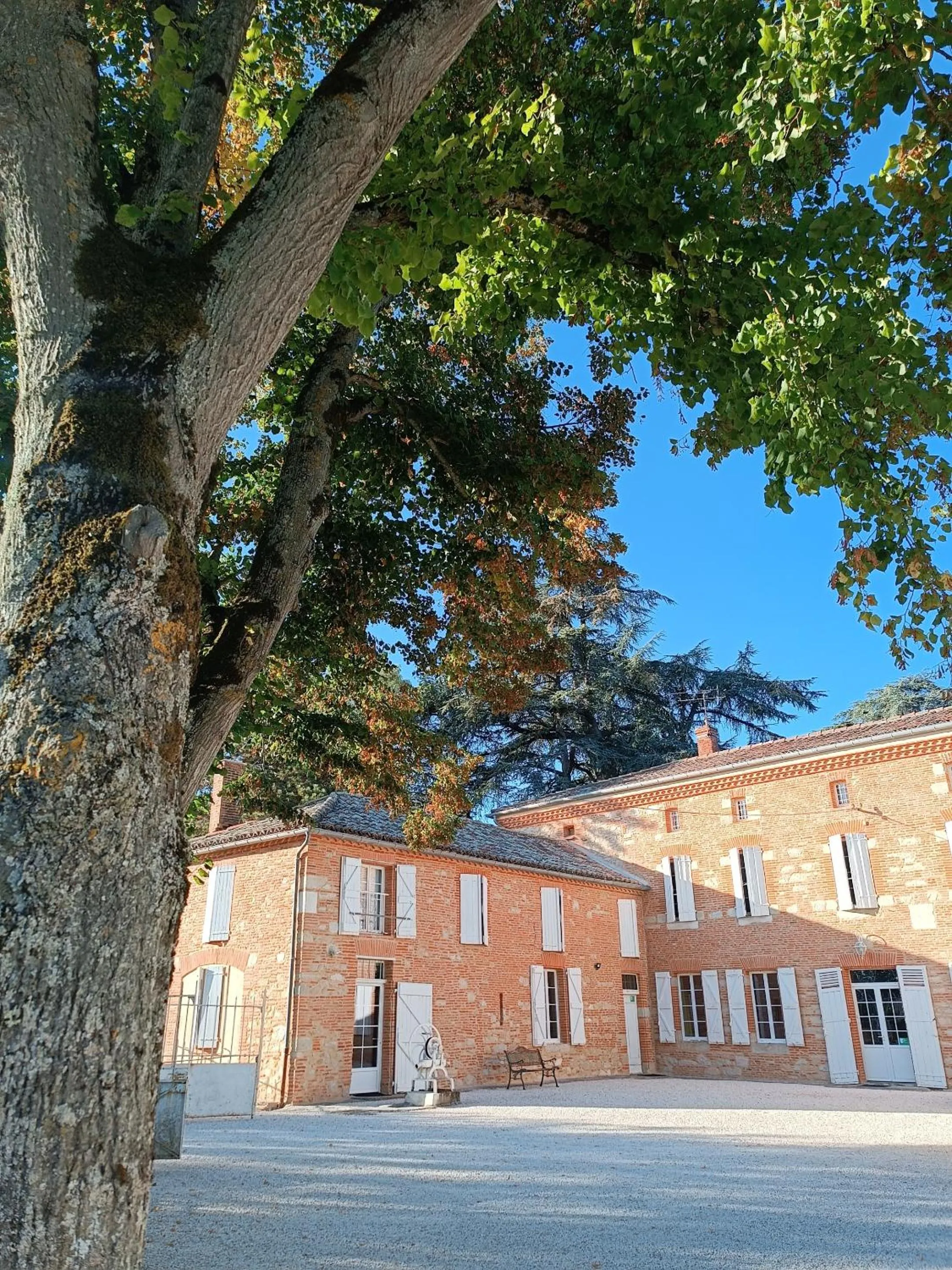Property building in Le Jardin Des Cèdres
