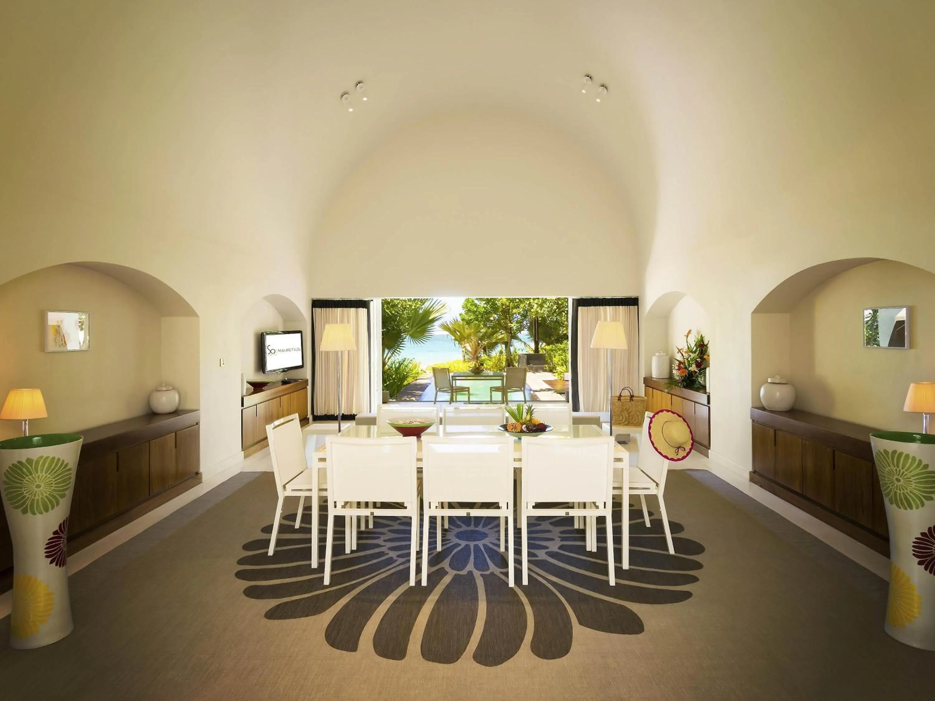 Photo of the whole room in SO/ Sofitel Mauritius