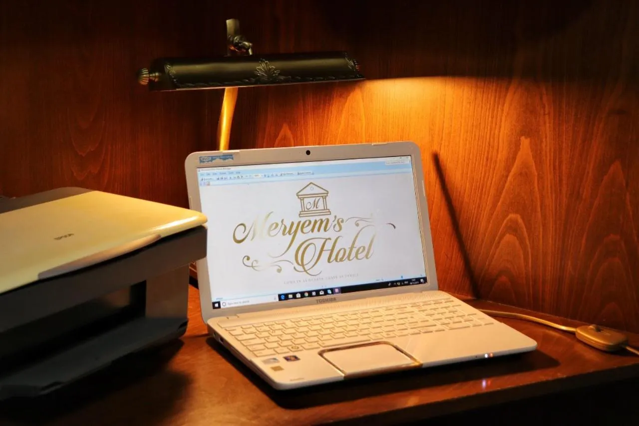 Text overlay in Meryem's Hotel