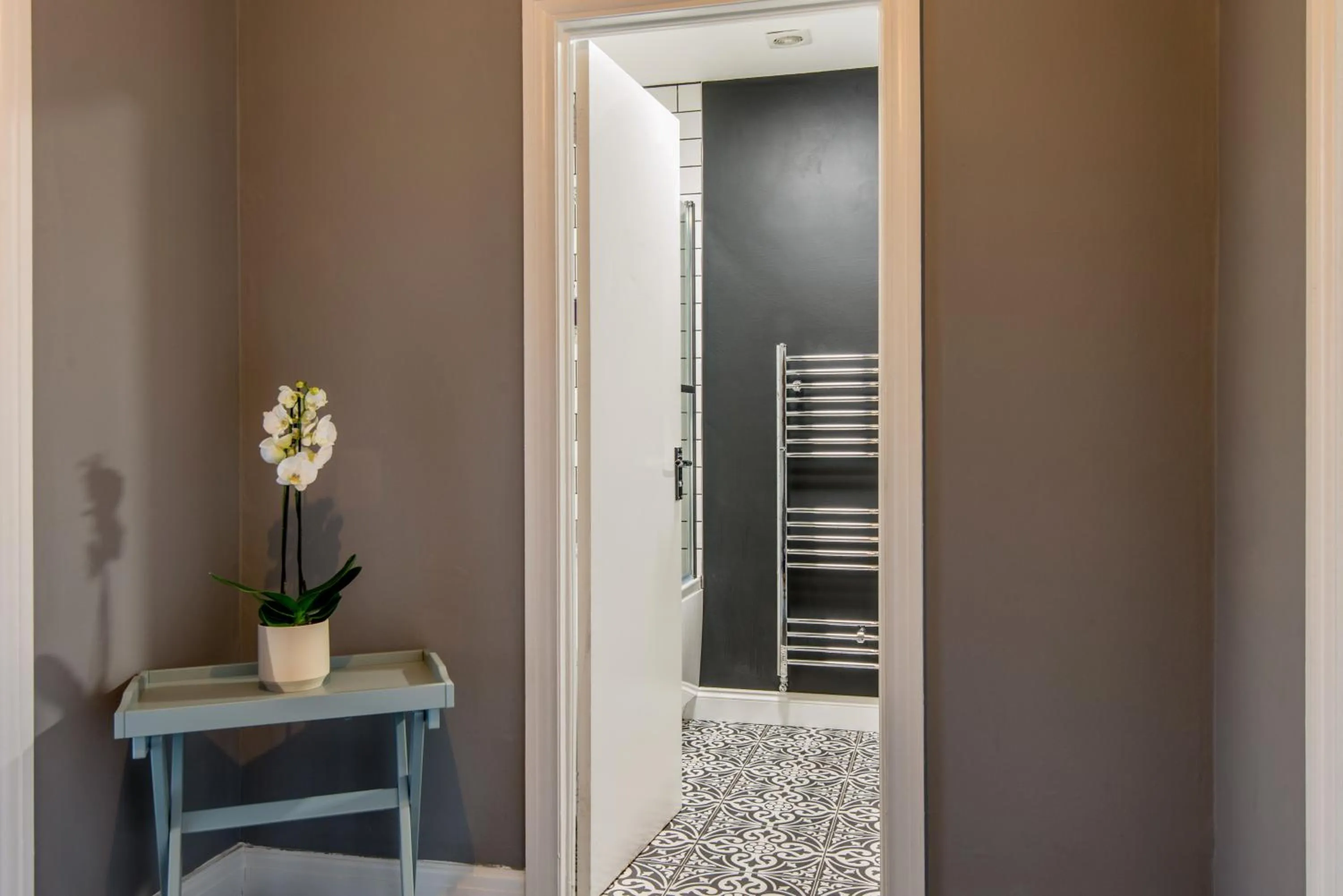 Bathroom in M-Hotels Studios & Apartments Free Parking