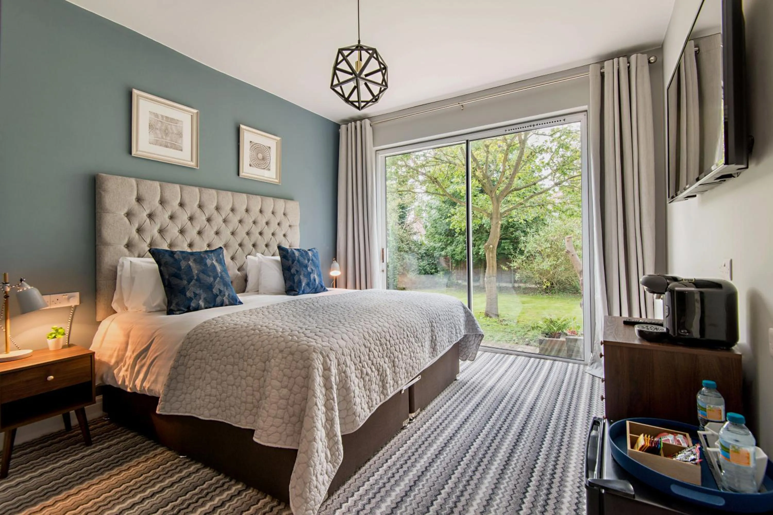 Bedroom, Bed in M-Hotels Studios & Apartments Free Parking