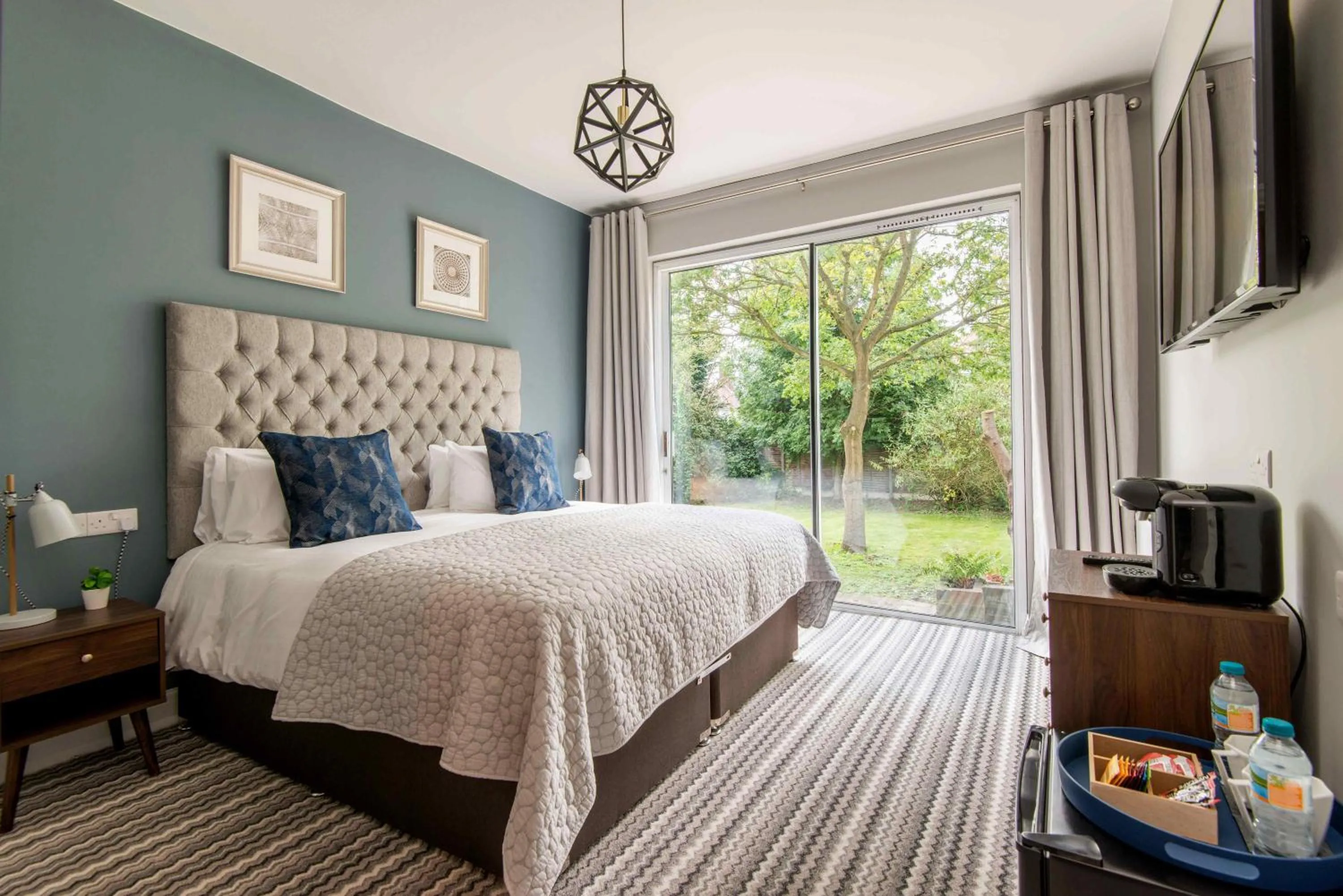 Bedroom, Bed in M-Hotels Studios & Apartments Free Parking