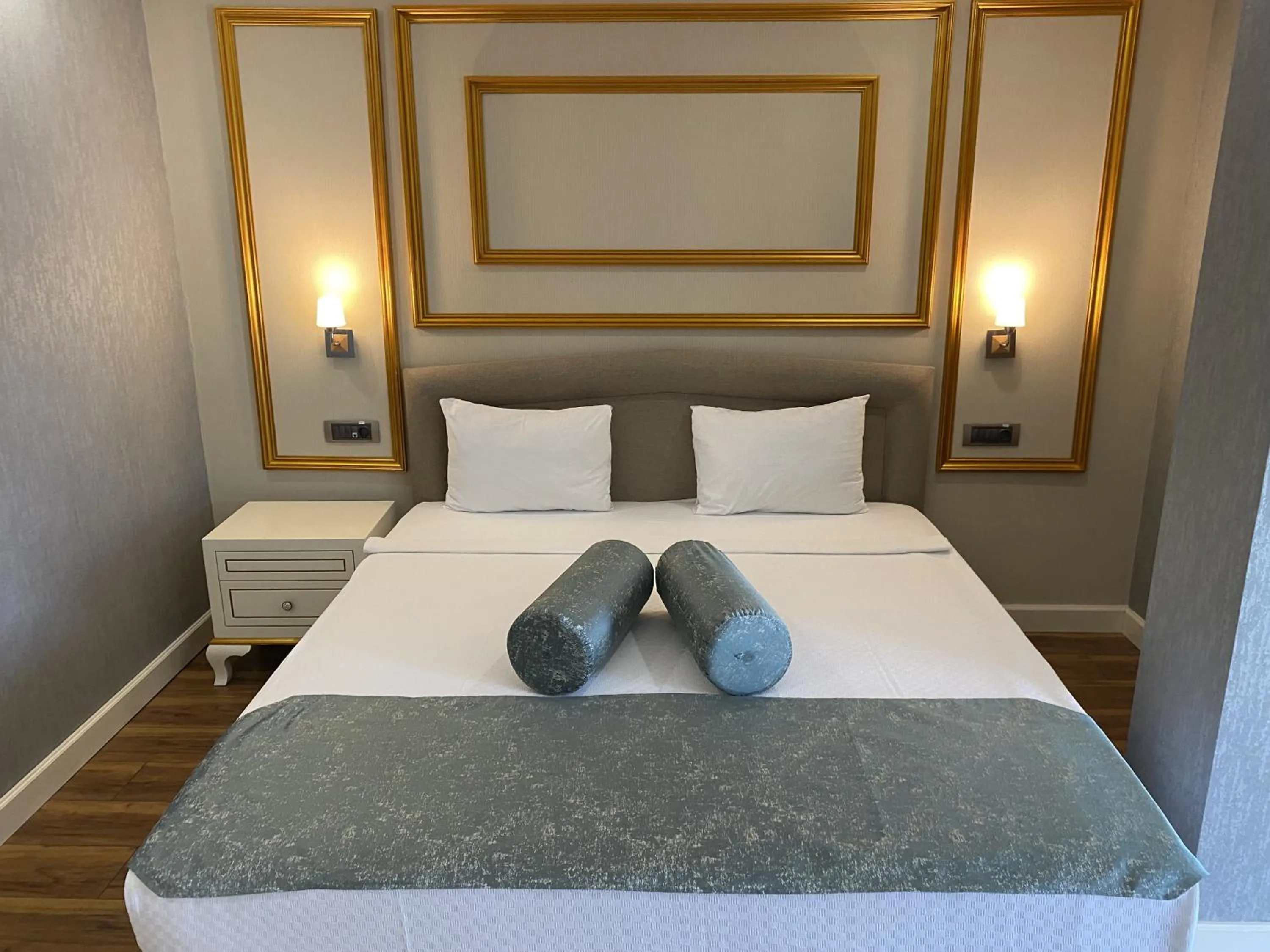 Bed in Kubaliç Hotel