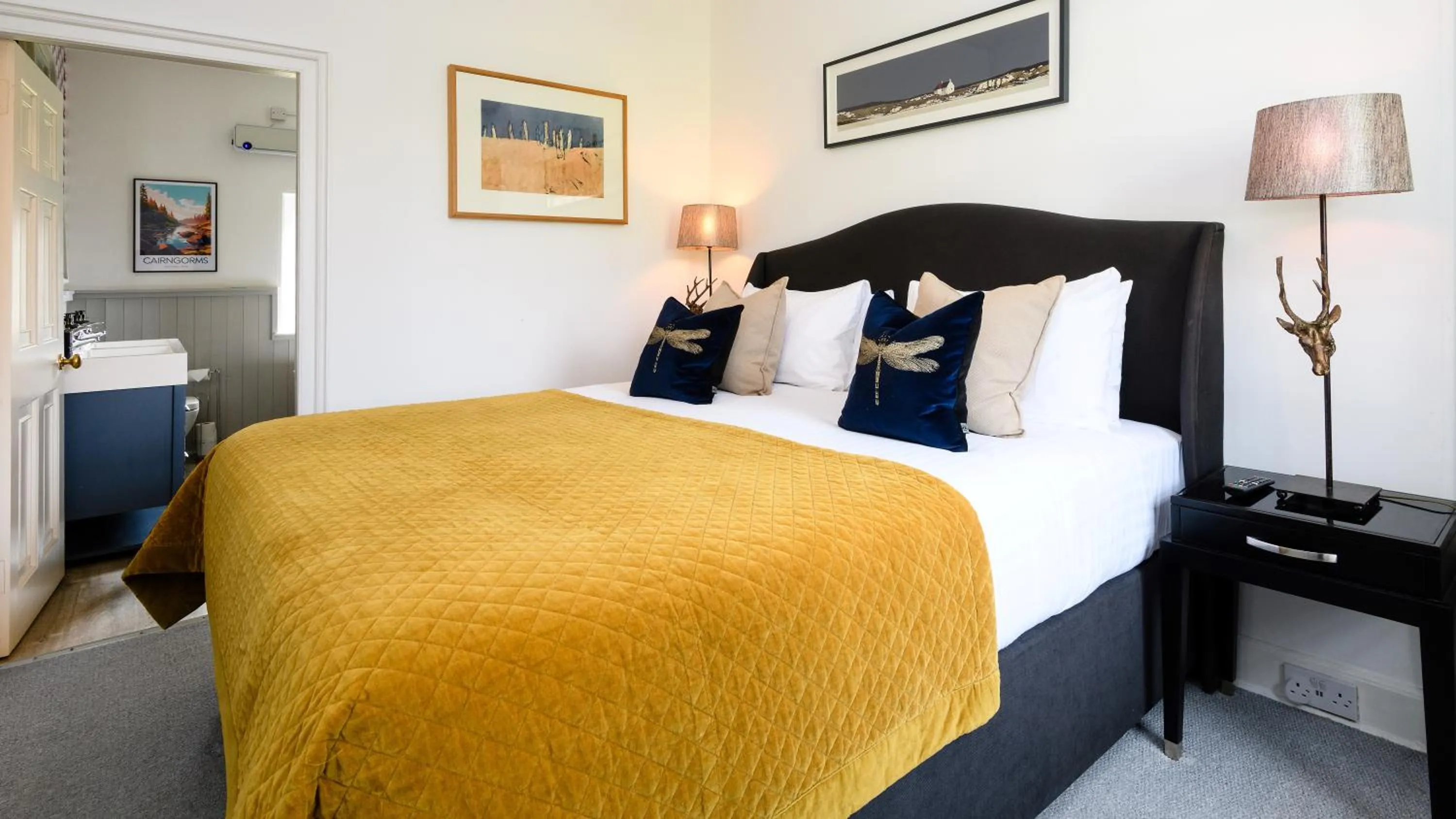 Bed in The Old Manse of Blair, Boutique Hotel & Restaurant