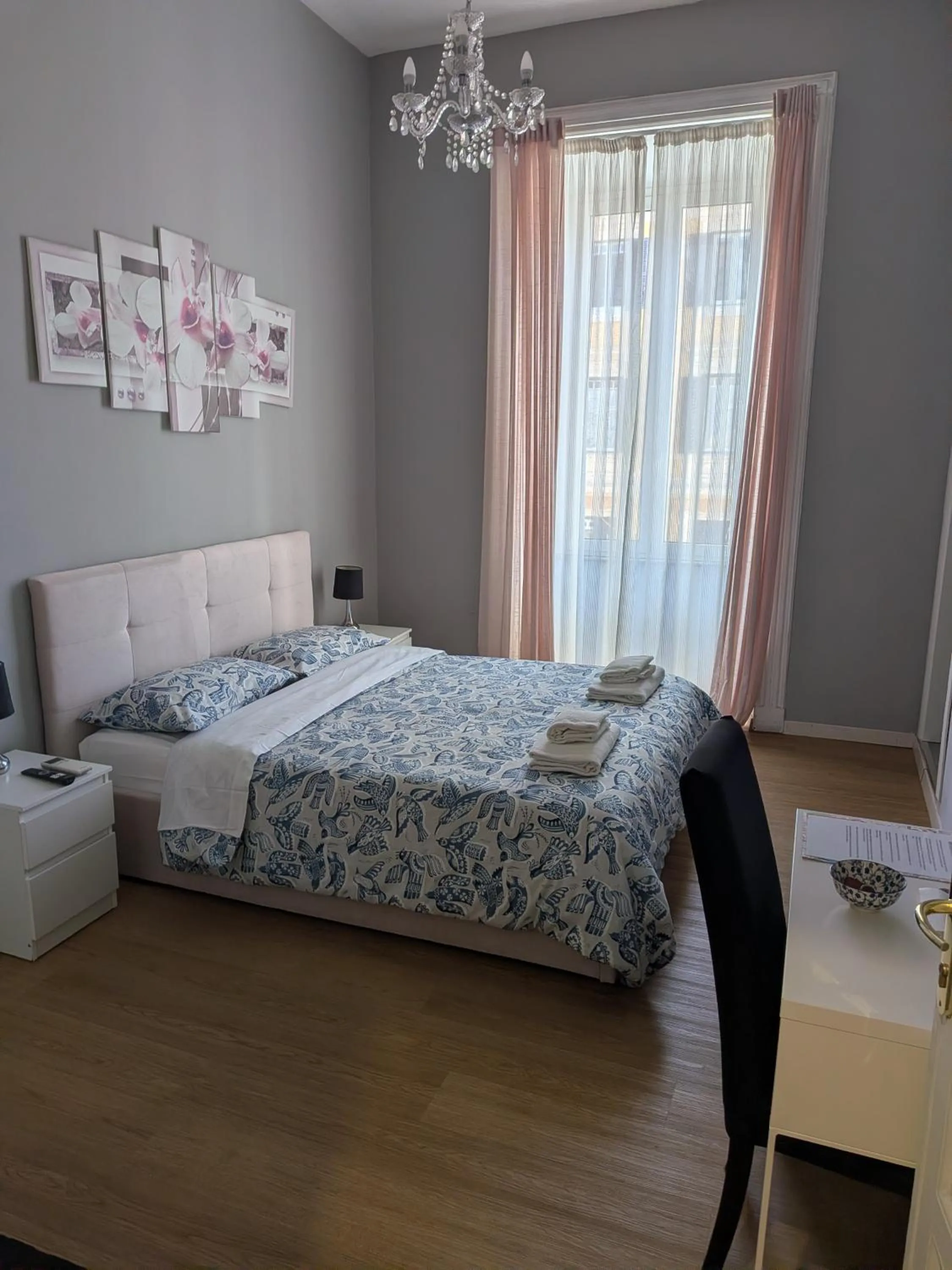 Bedroom, Bed in El Dorado Vatican